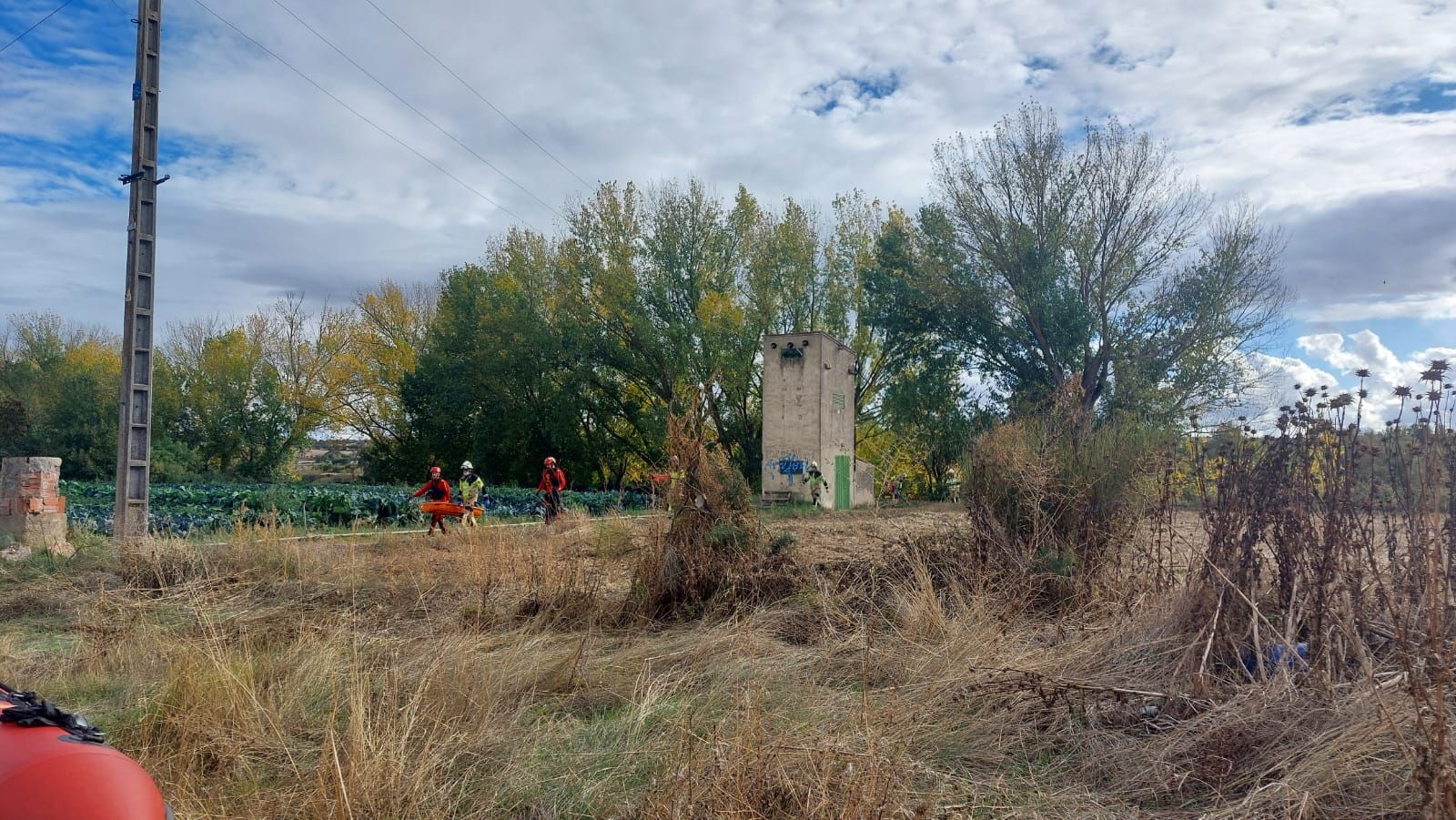GALERÍA | Amplio despliegue para rescatar un cuerpo sin vida del río Duero en Zamora capital