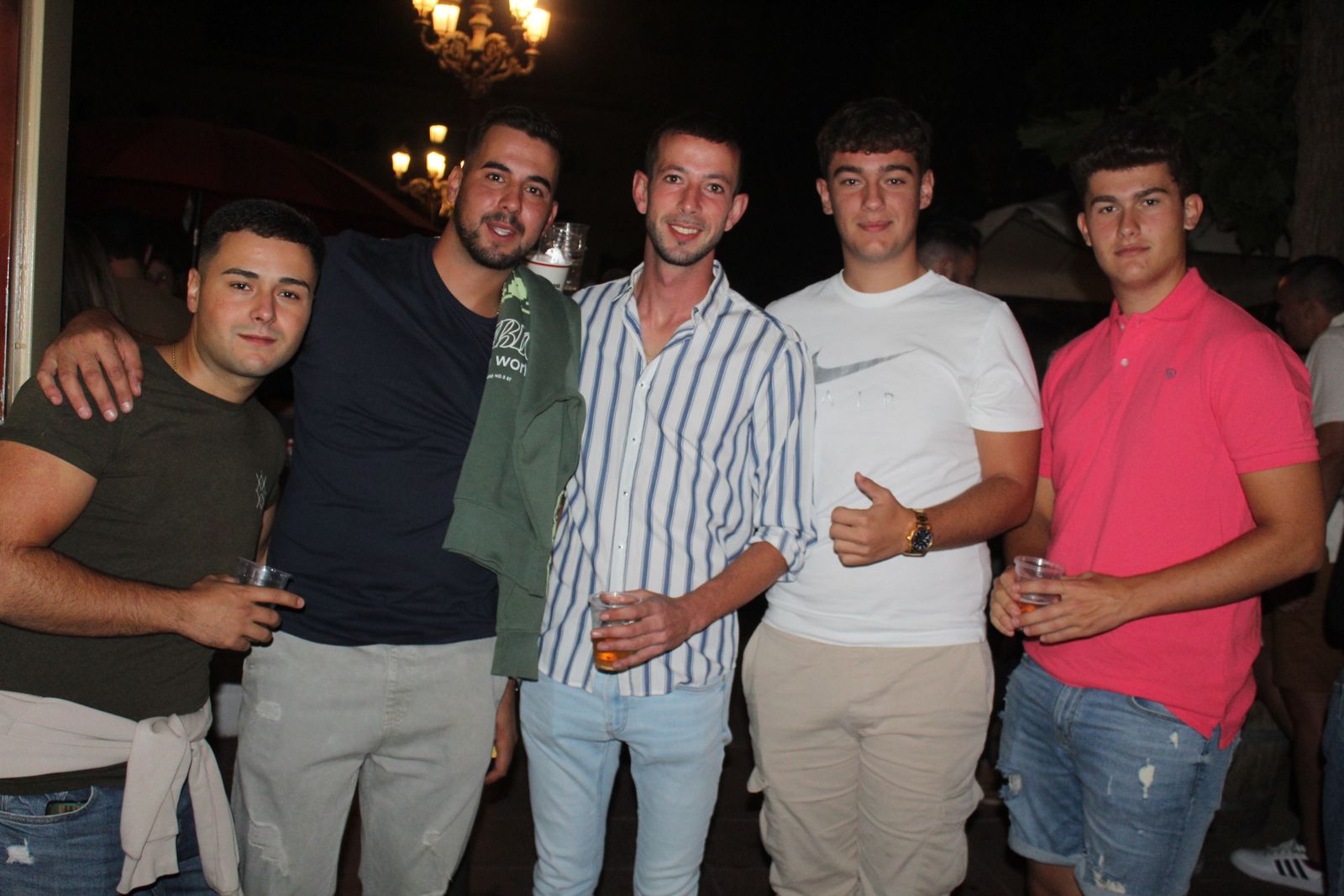 La Feria de Día se llena en la tarde-noche de este viernes, punto de partida del fin de semana