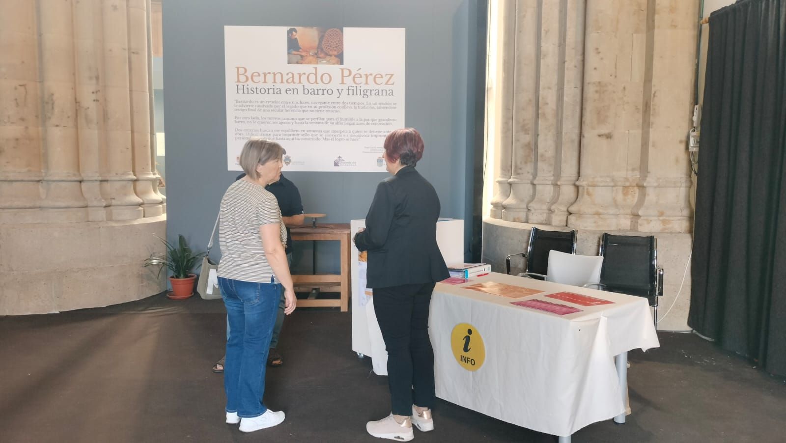 Alba de Tormes refuerza su red de atención al visitante con un nuevo punto de información turística en la Basílica de Santa Teresa