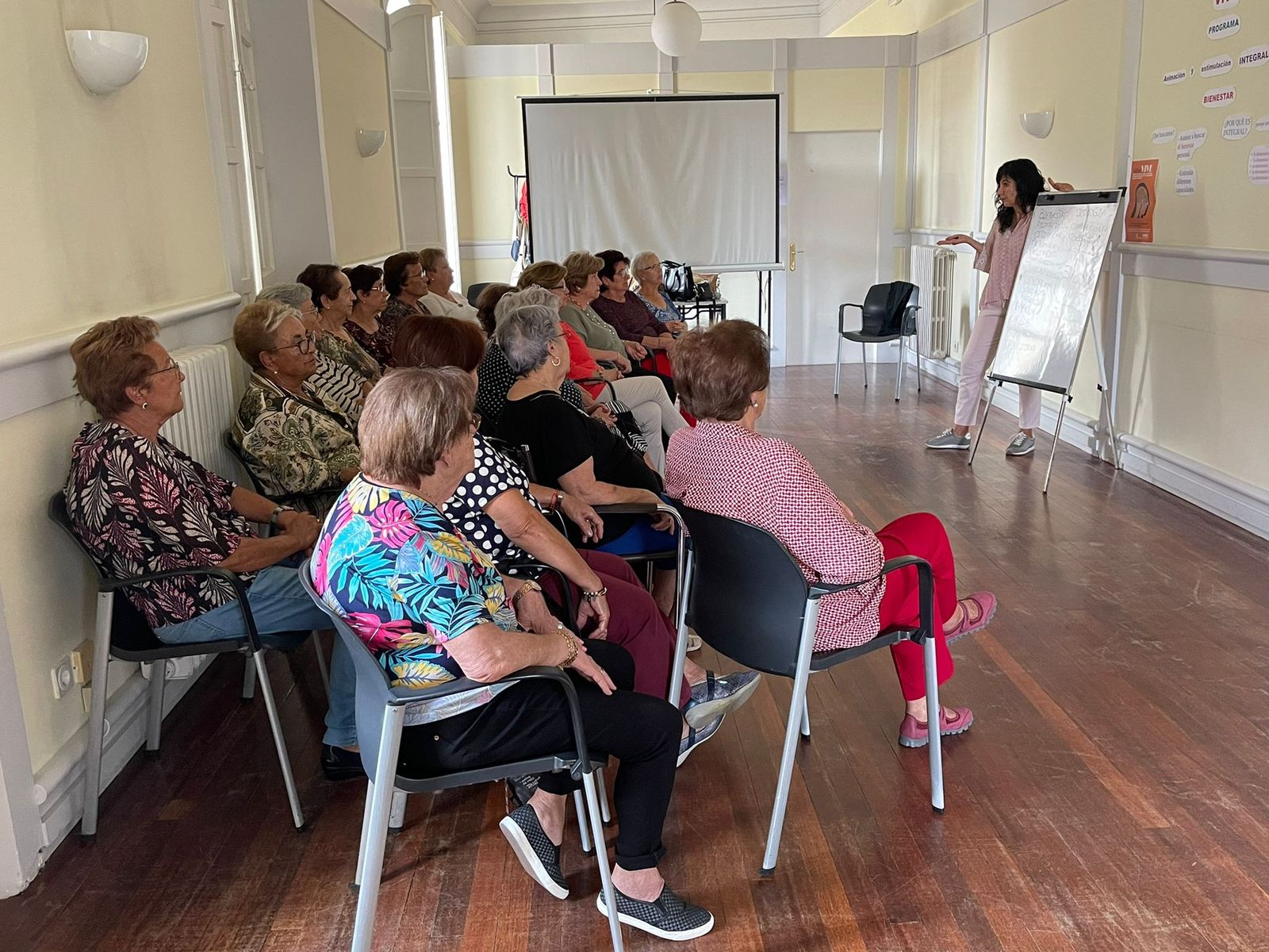 Mayores participantes en el programa VIVE de Peñaranda