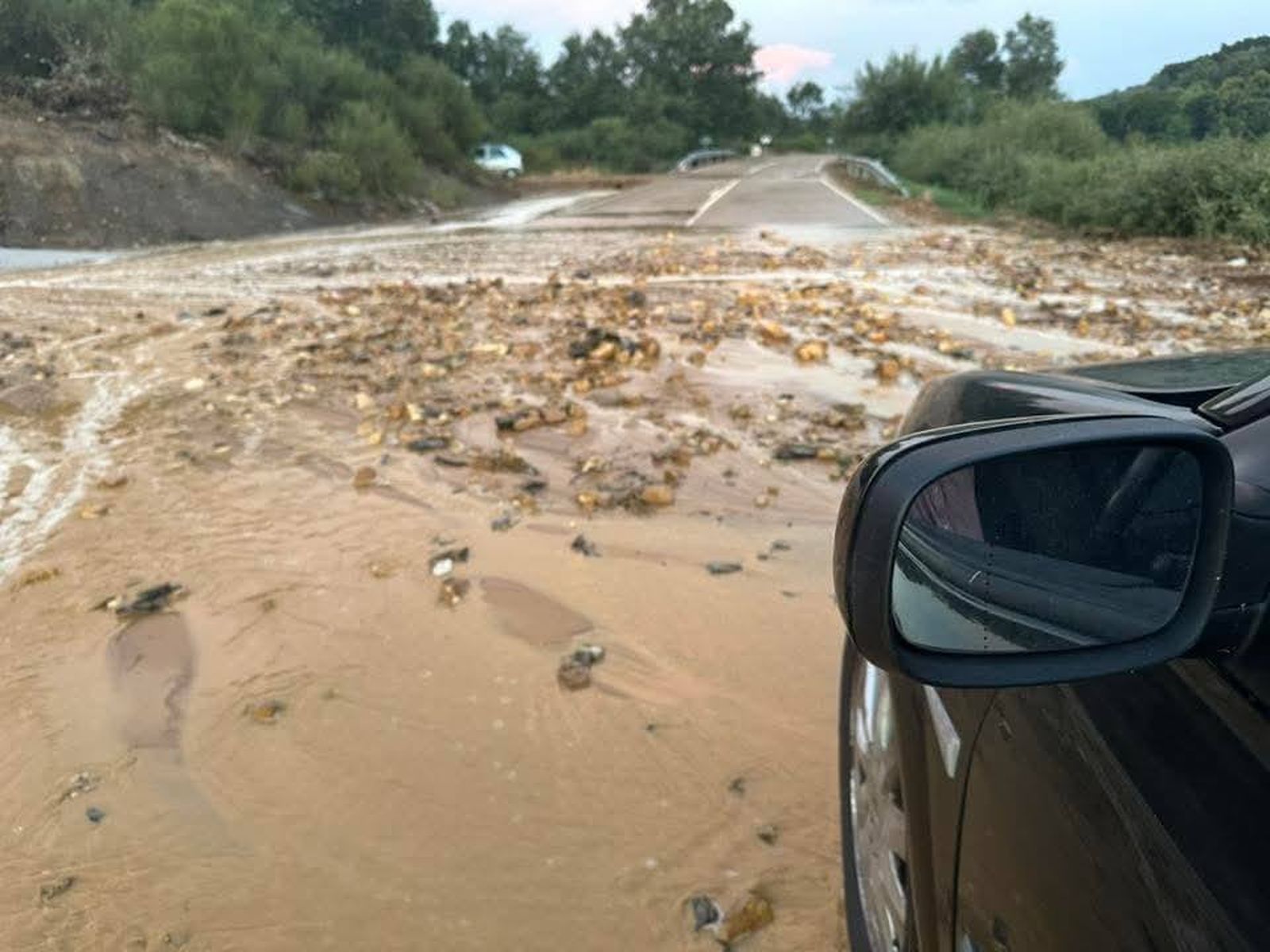 Las tormentas dificultaron la circulación en esta carretera de Zamora