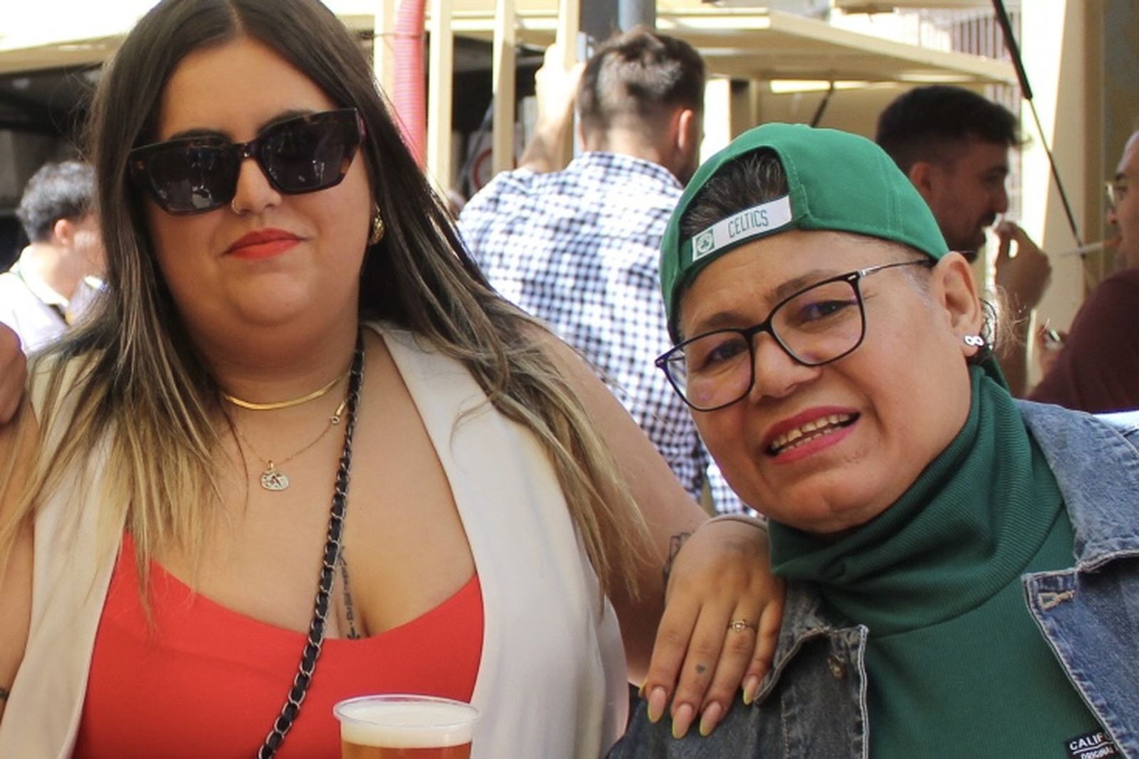 Ambiente en la Feria de Día en el mediodía de este