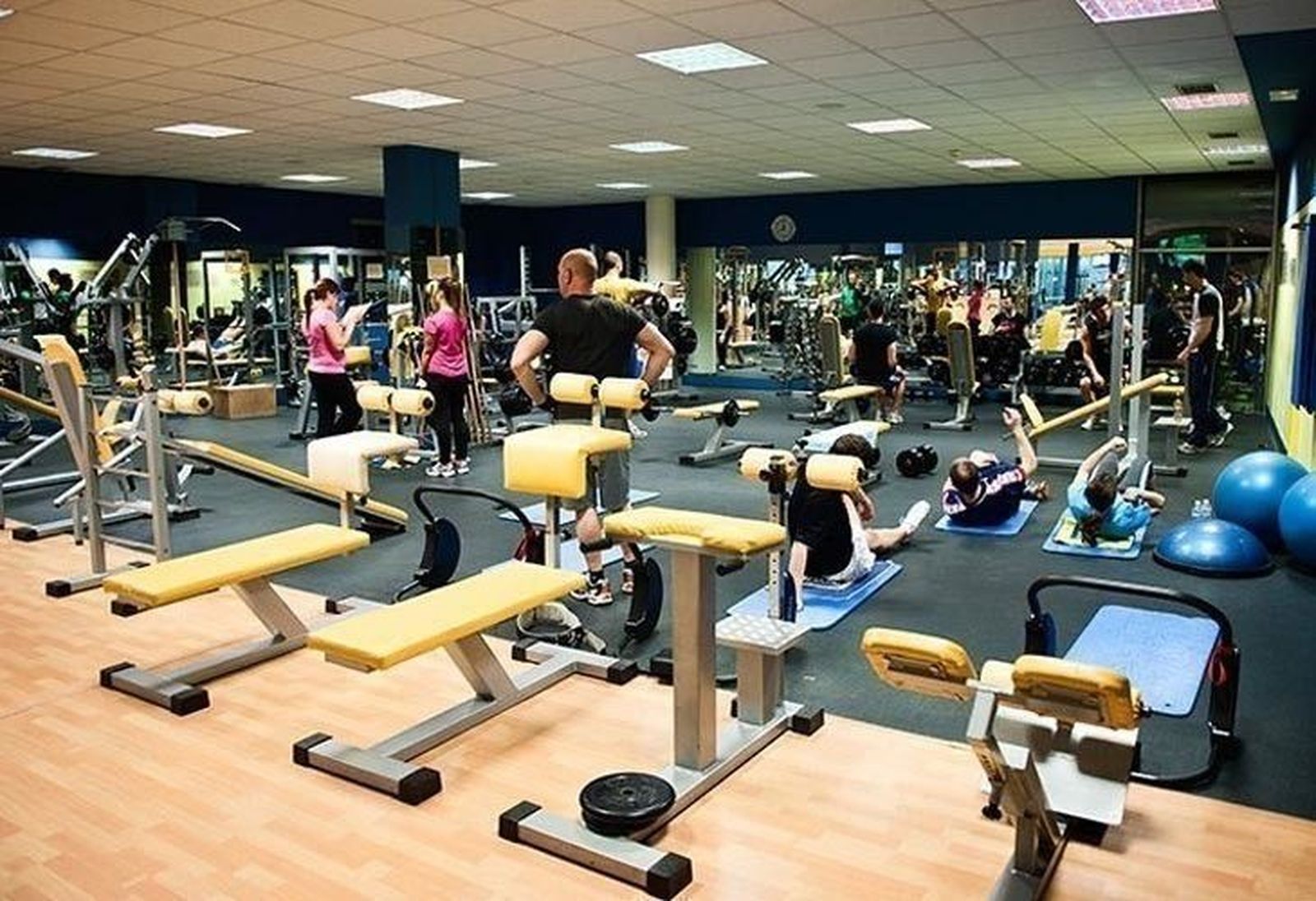Los gimnasios comienzan su temporada alta tras los excesos navideños