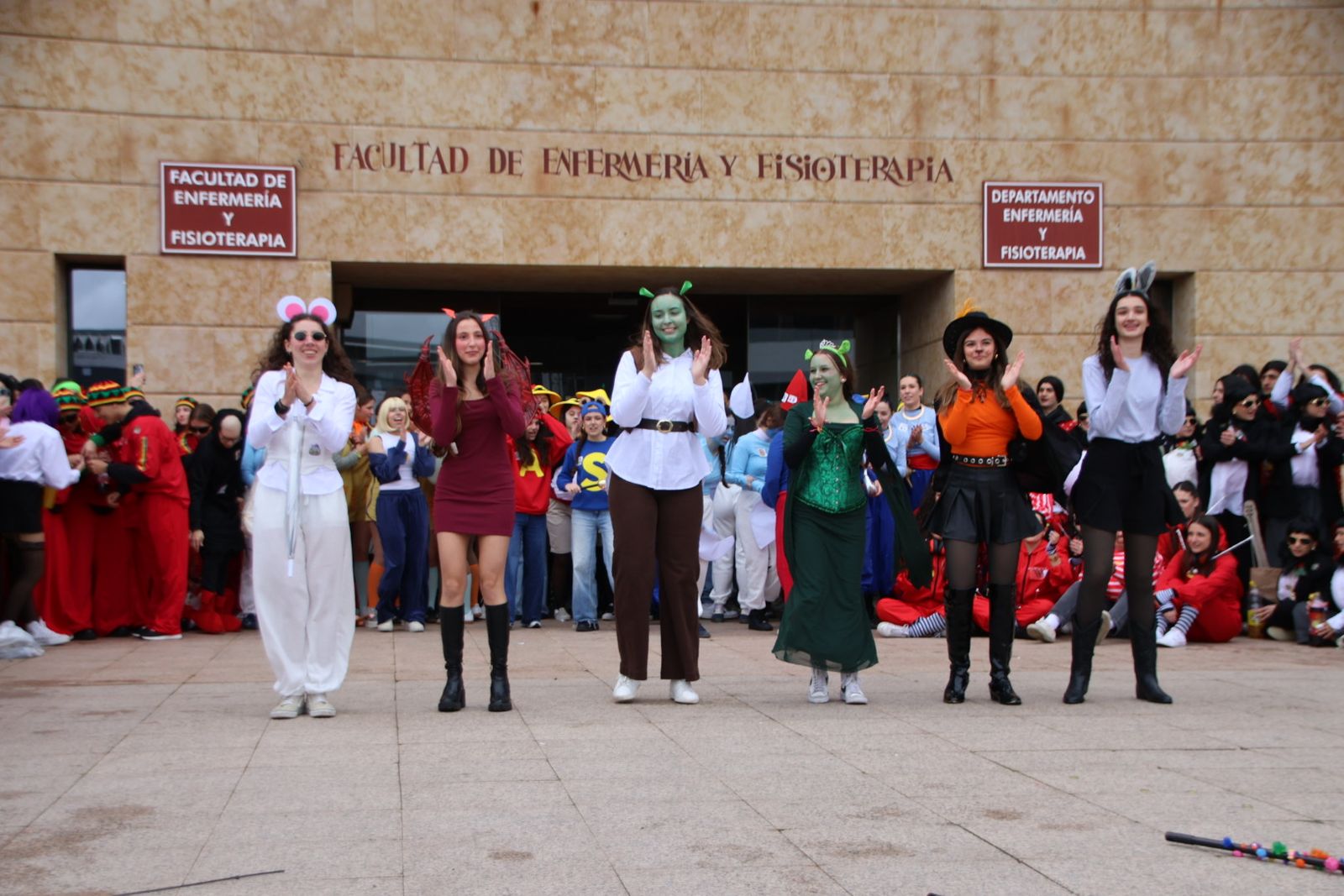 Charanga fiestas Enfermería y Fisioterapia USAL