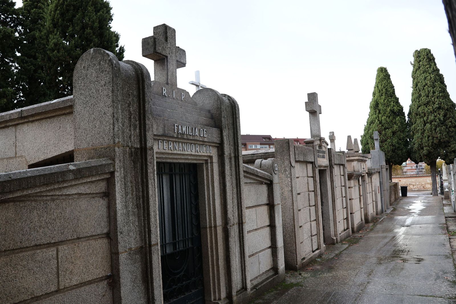 Los misterios del Cementerio municipal de San Atilano