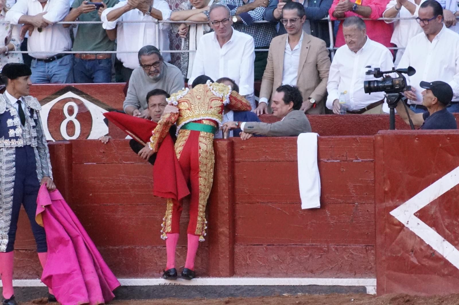 Emilio de Justo, Juan Ortega y Roca Rey inauguran el cartel de figuras en la feria de Salamanca: la corrida de Garcigrande en imágenes