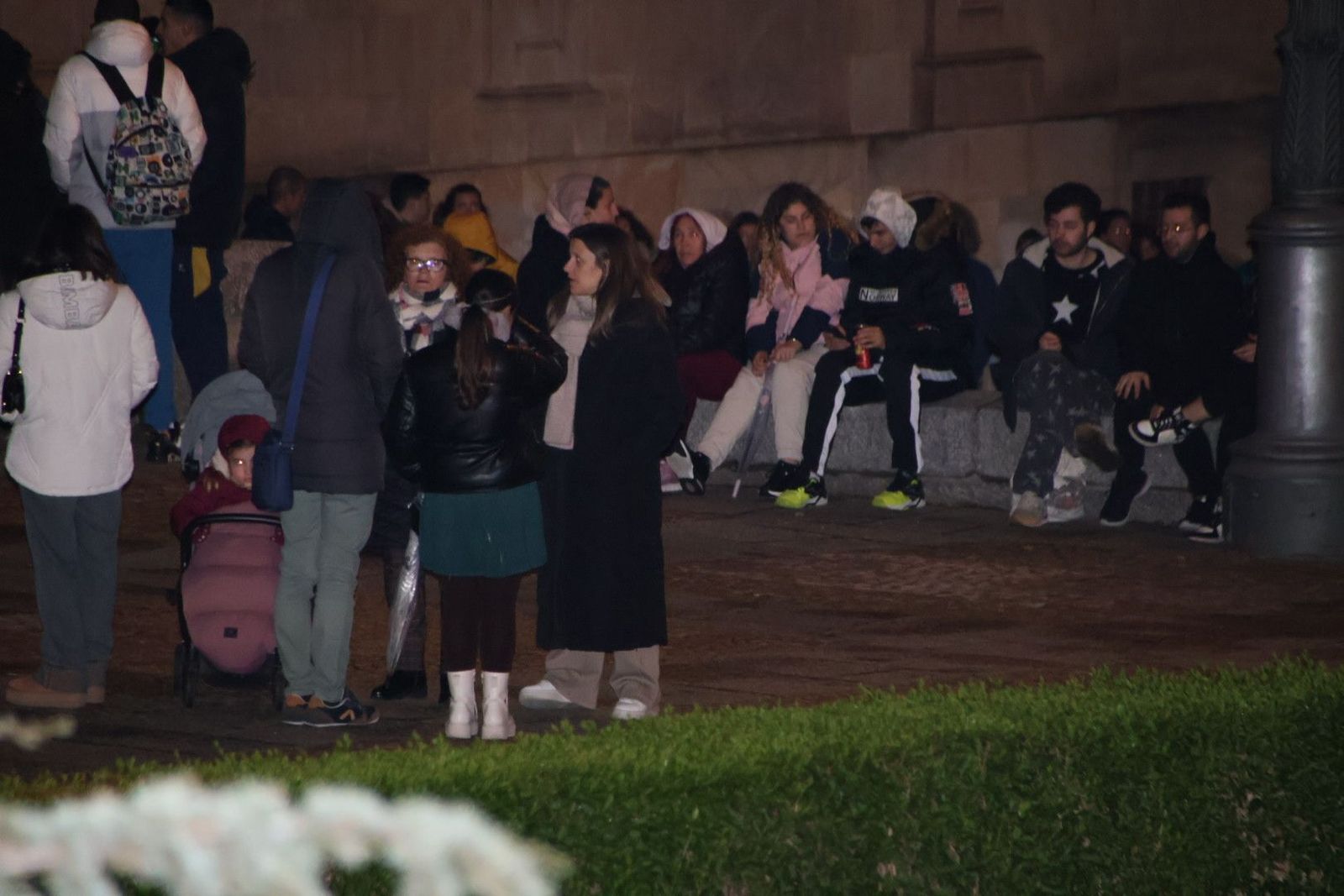 Ambiente en la Procesión de la Real Cofradía Penitencial del Cristo Yacente de la Misericordia y de la Agonía Redentora