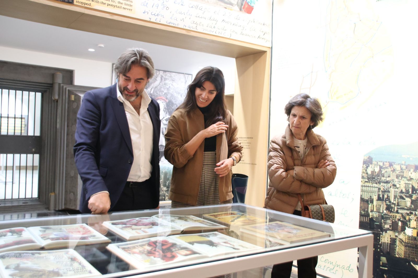  El Servicio de Actividades Culturales de la Universidad de Salamanca presenta la exposición “Caperucita en Manhattan y otros cuentos”