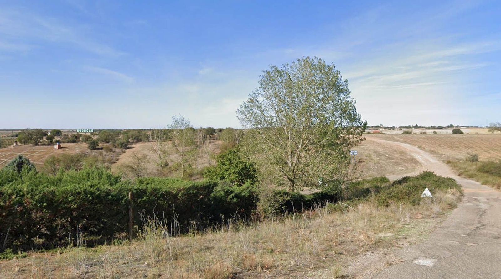 Aprobada la licencia de instalación de una bodega en Valcabadino