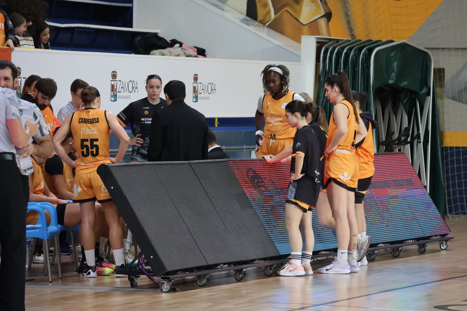 Partido entre CD Zamarat y Cajasol Baloncesto Sevilla