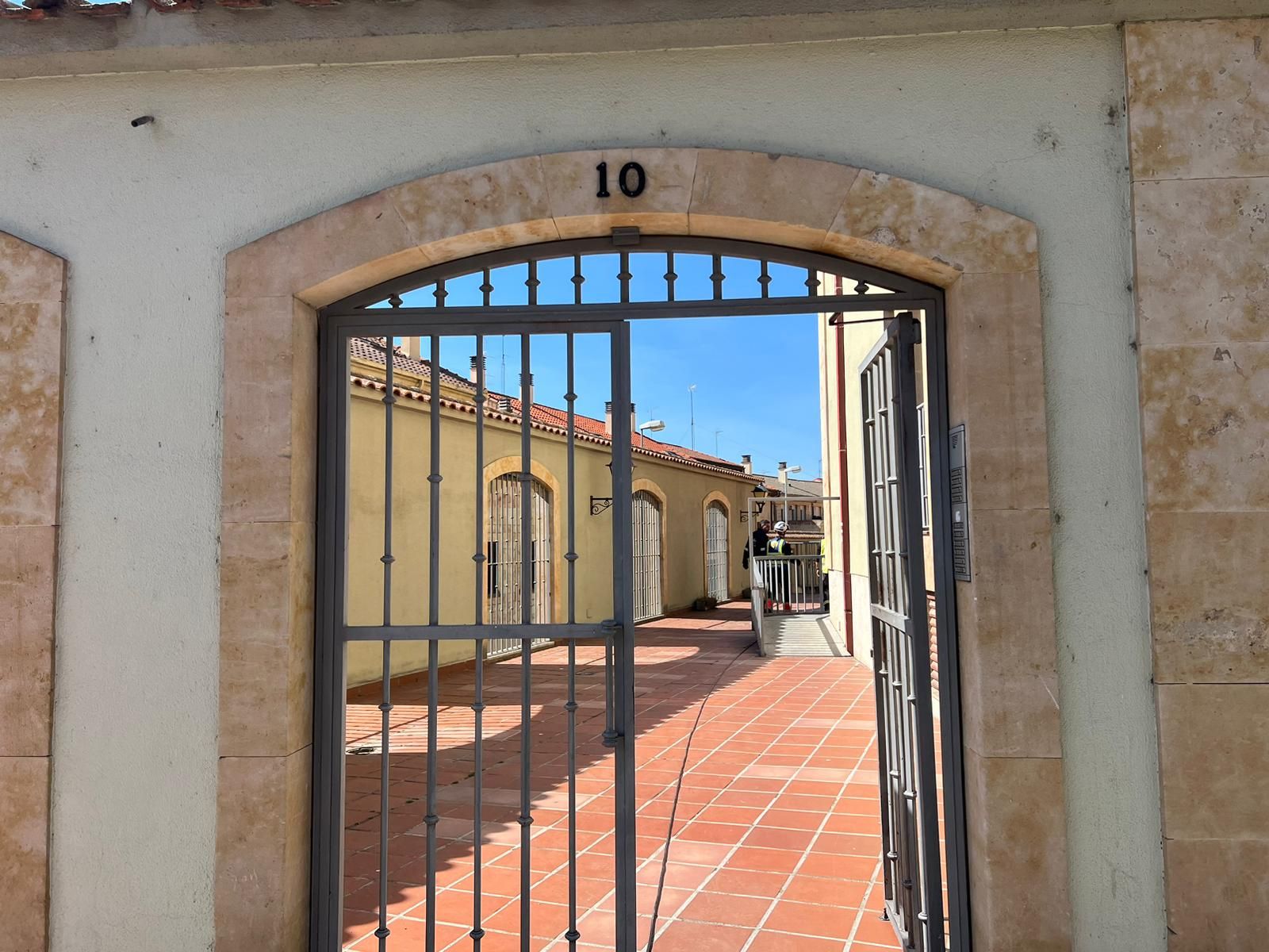 whatsapp-image-2023-04-20-at-11-41-57-1