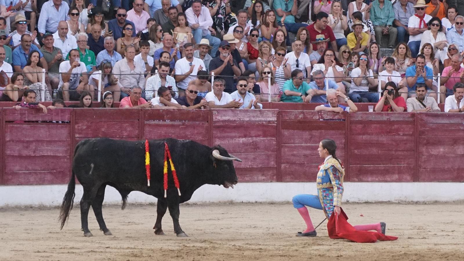 Raquel Martín en la novillada mixta de Ledesma en 2025