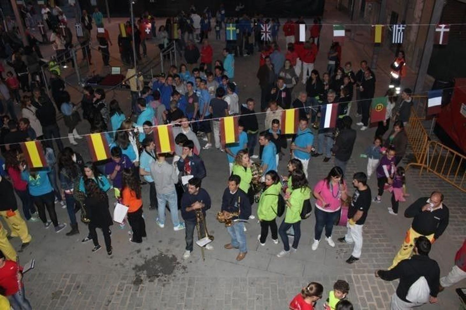 Las peñas, protagonistas de un participativo y divertido pregón
