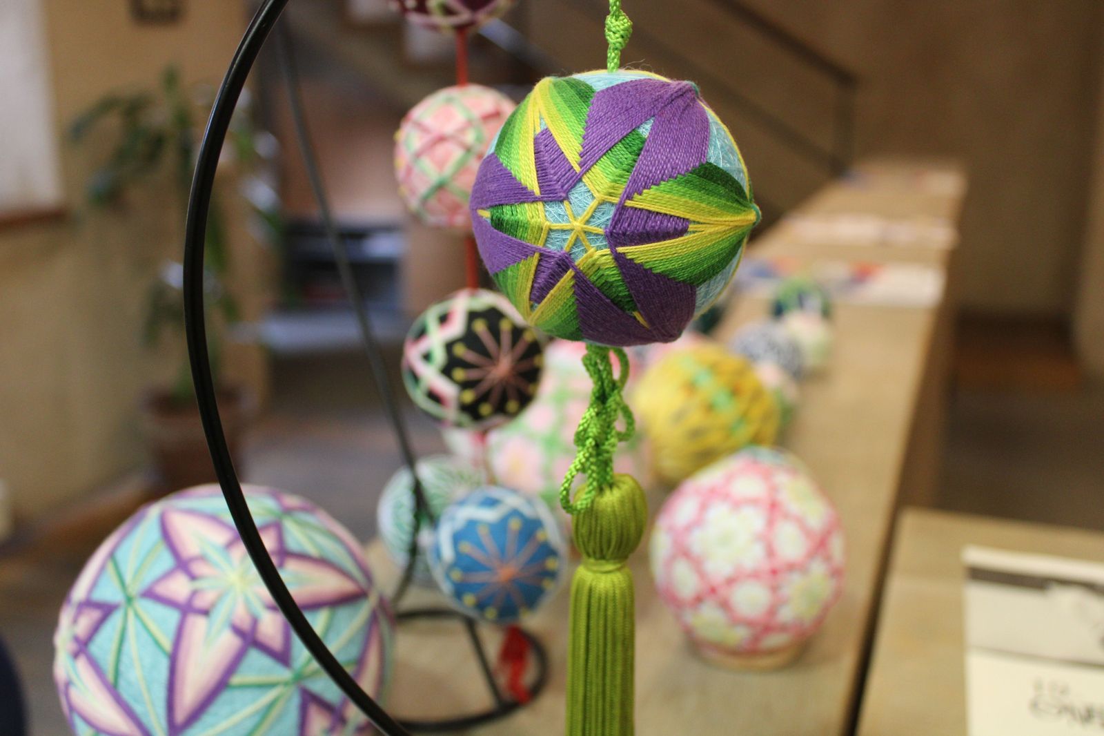 temari-artesania-tradicional-japonesa-elaborada-en-el-centro-cultural-hispano-japones-en-salamanca-24