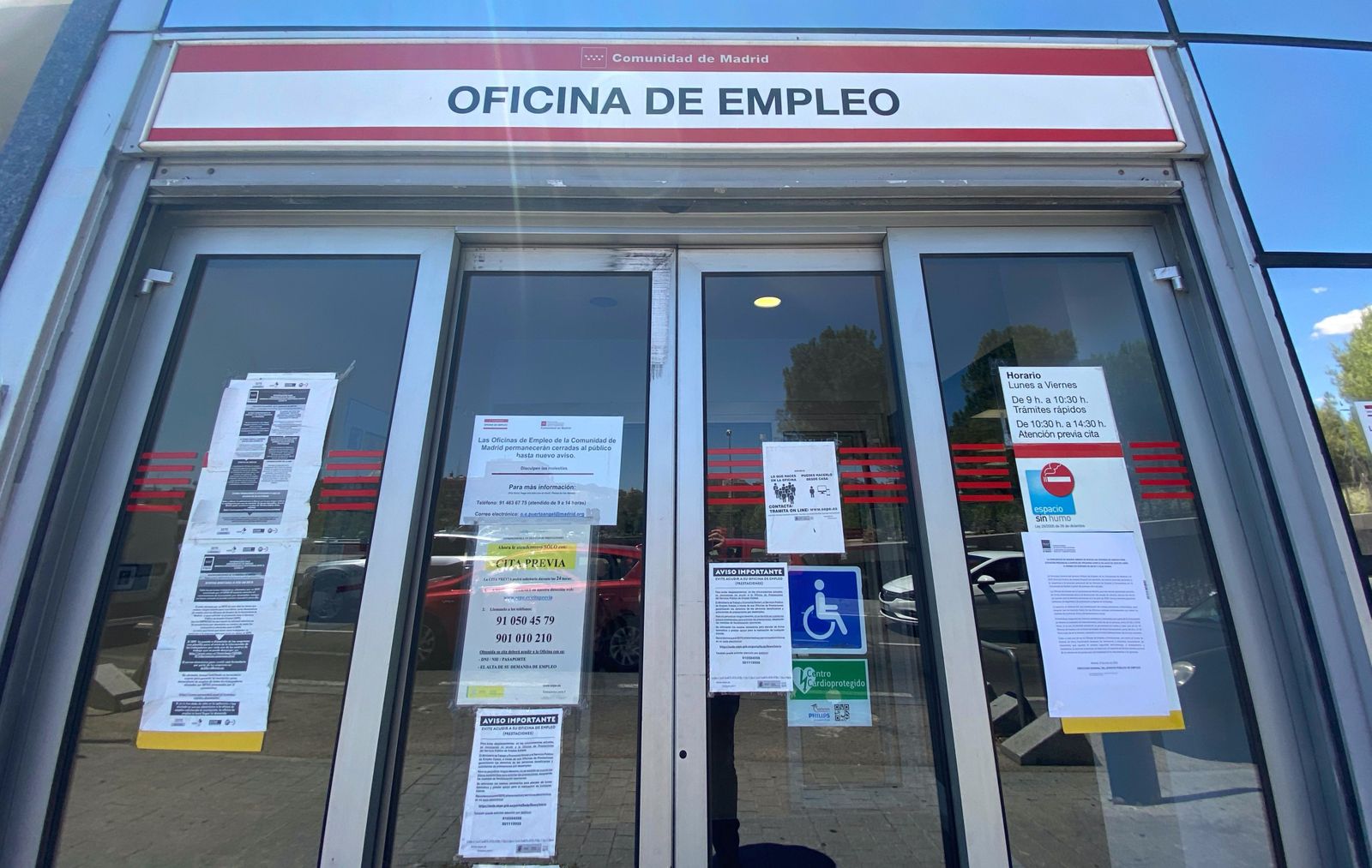 Entrada a una oficina del SEPE