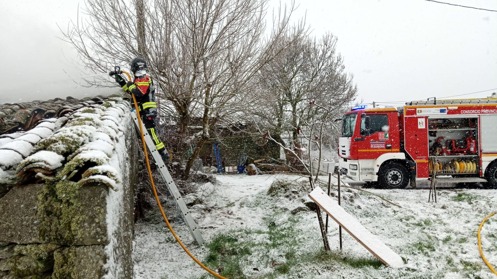 Incendio en un almacén agrícola