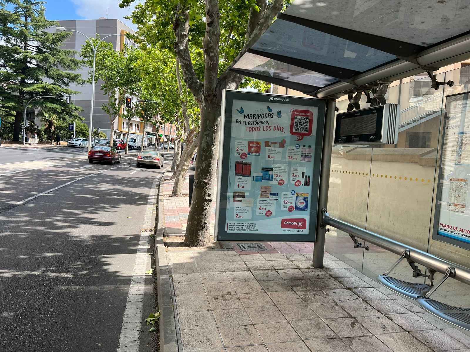 Parada de autobús en la zona de hospitales. Foto S24H