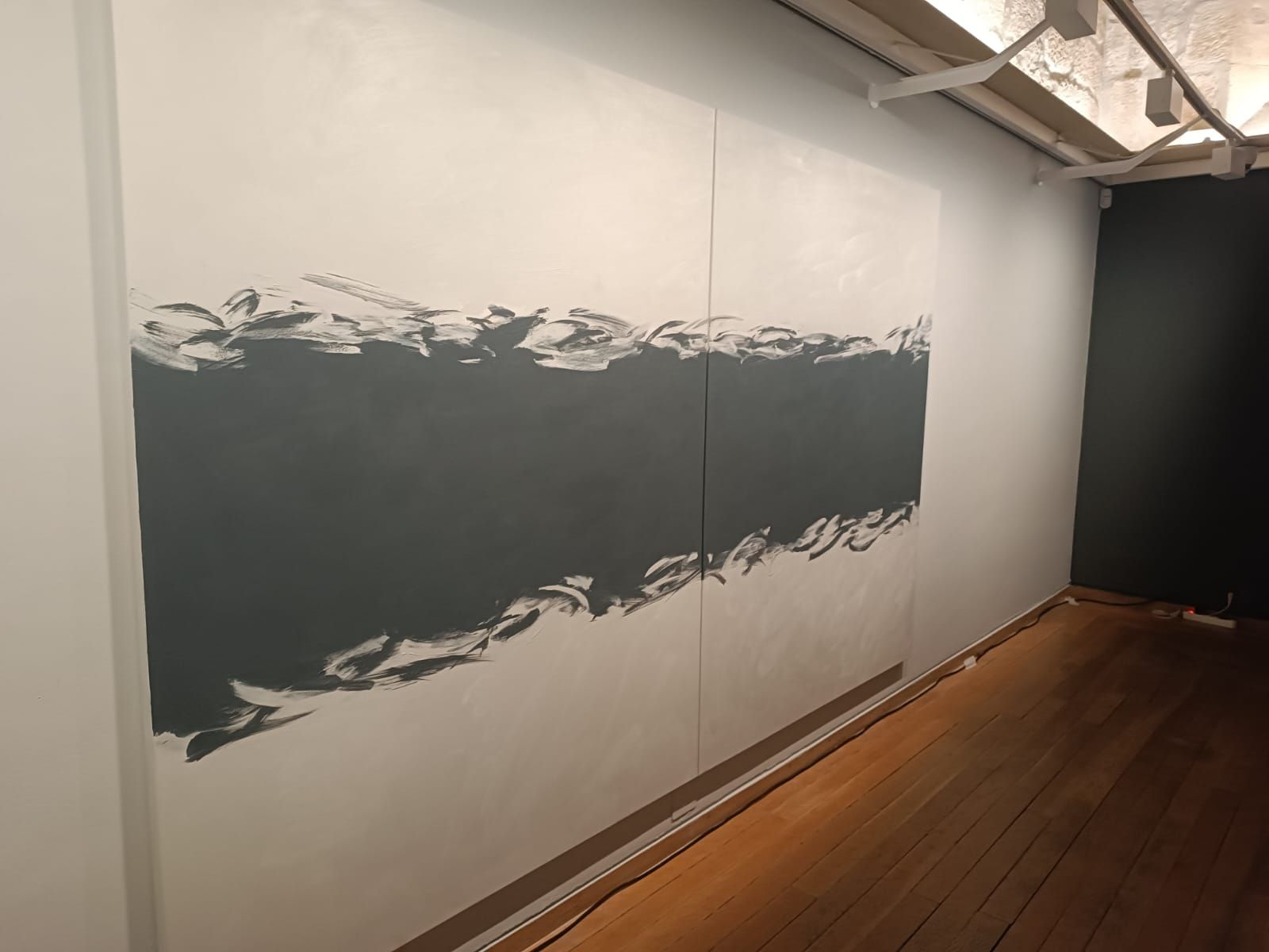 Virginia Rivas presenta su exposición 'El color del ruido' en Salamanca