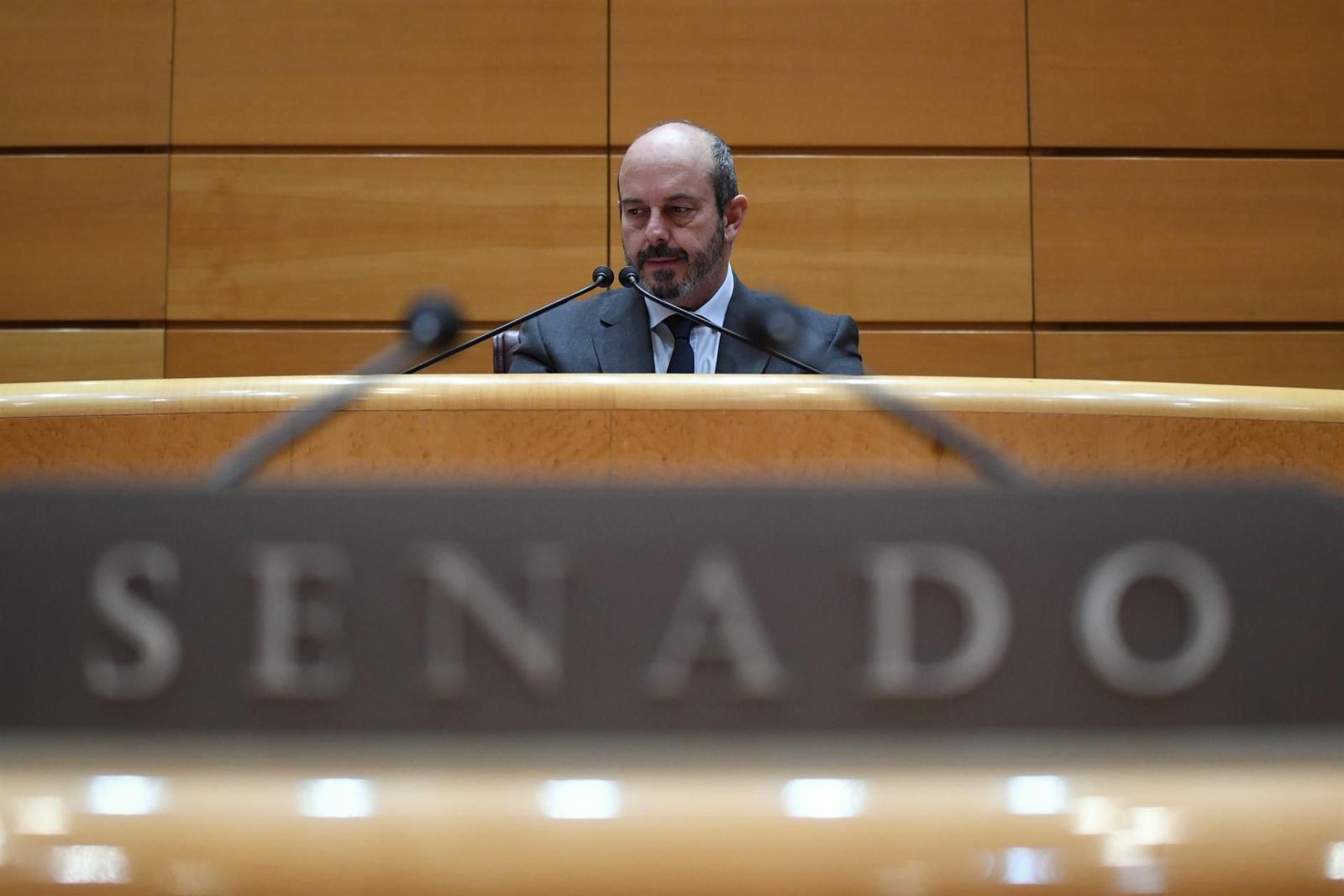 El presidente del Senado, Pedro Rollán, durante una sesión de control al Gobierno, en el Senado, a 6 de marzo de 2024, en Madrid (España). - Fernando Sánchez - Europa Press