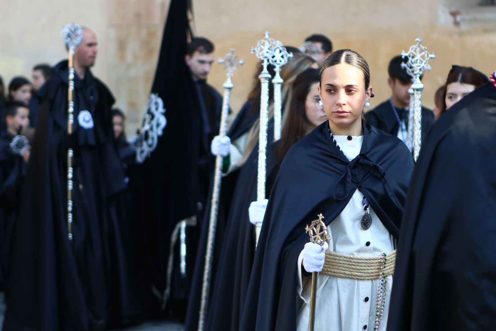 Procesión del encuentro de Nuestra Señora de la Alegría y Jesús Resucitado en el Domingo de Resurrección en Salamanca