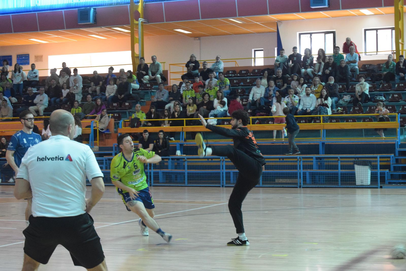 whatsapp-image-2025-04-13-at-13-12-45