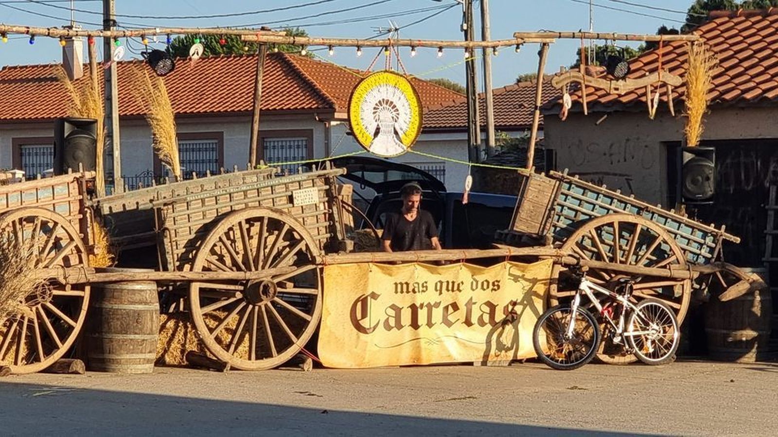 "Más de dos carretas": la iniciativa que trata de unir a diferentes generaciones en las fiestas de Videmala de Alba.