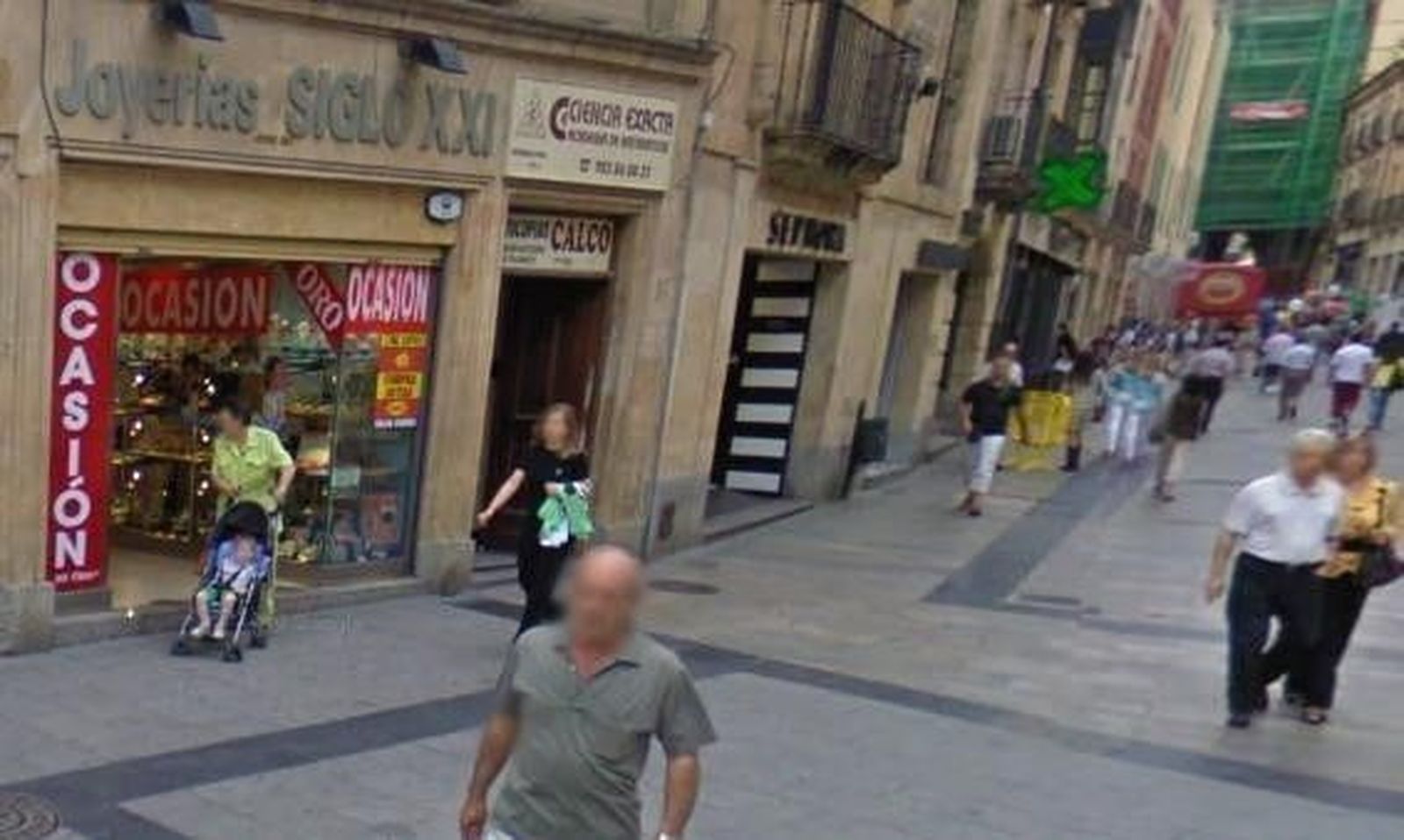 Detenido un joven por llevarse un sello de oro de una joyería en un descuido