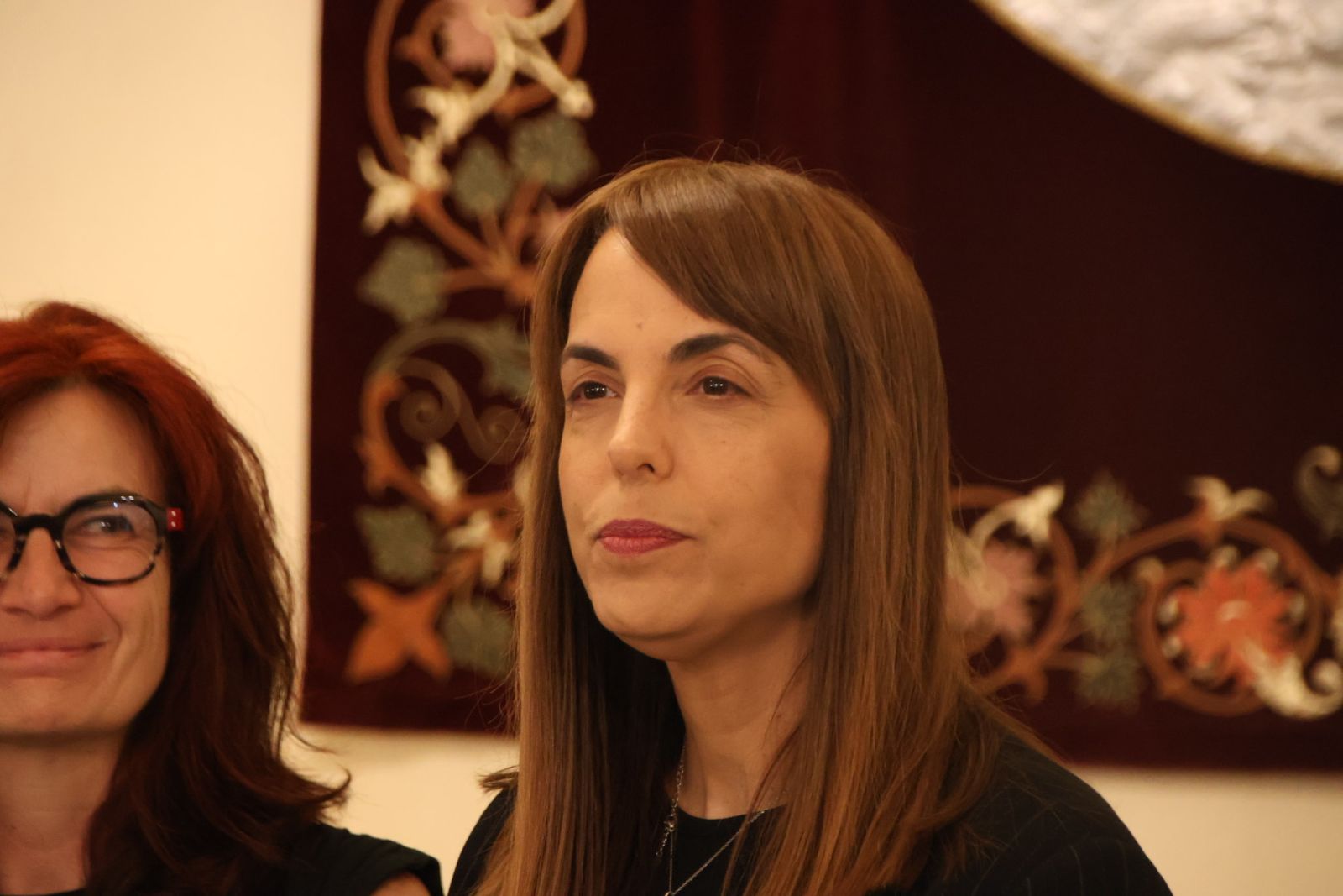 El alcalde de Salamanca, Carlos García Carbayo, preside la reunión del Jurado de Honores y Distinciones
