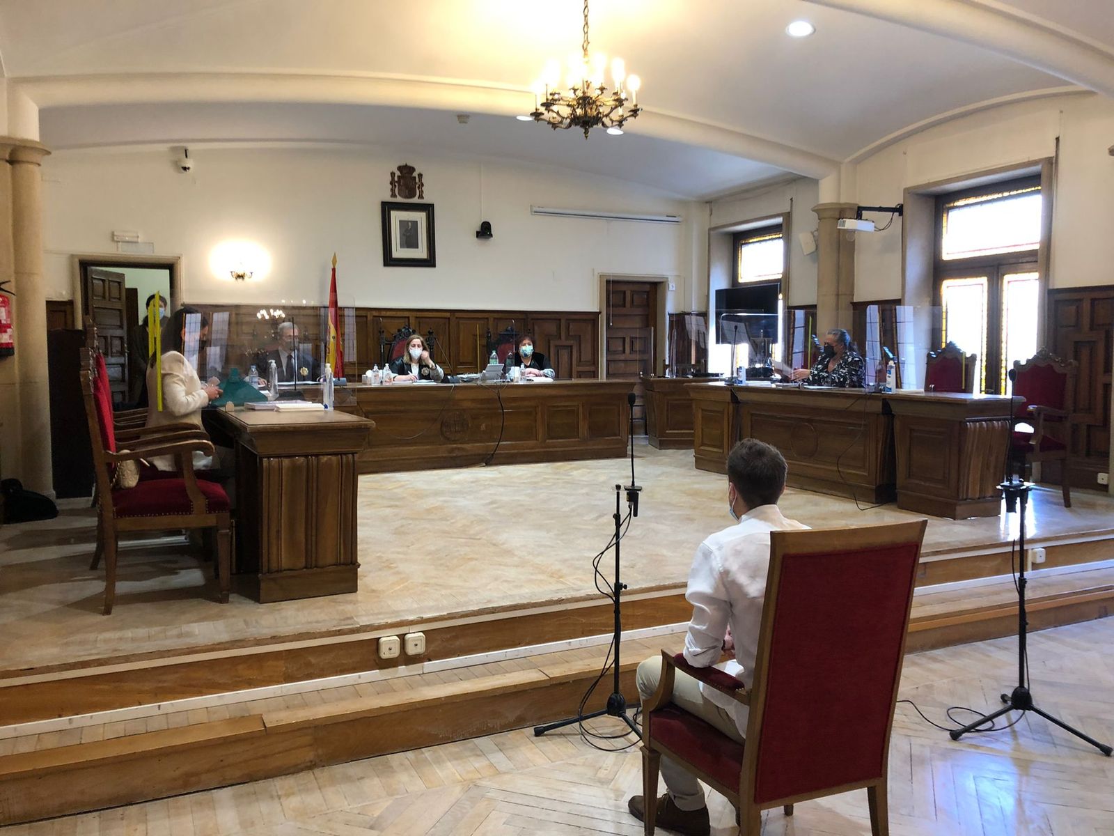 El acusado ante el tribunal de la Audiencia Provincial.