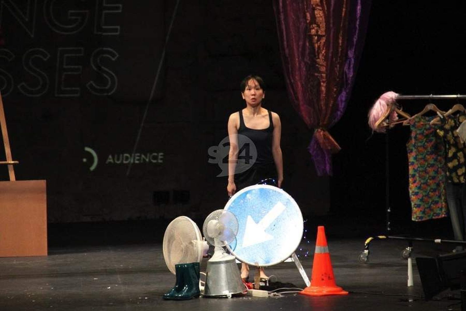 Recorrido multimedia por los paradigmas de la representacio?n teatral contempora?nea