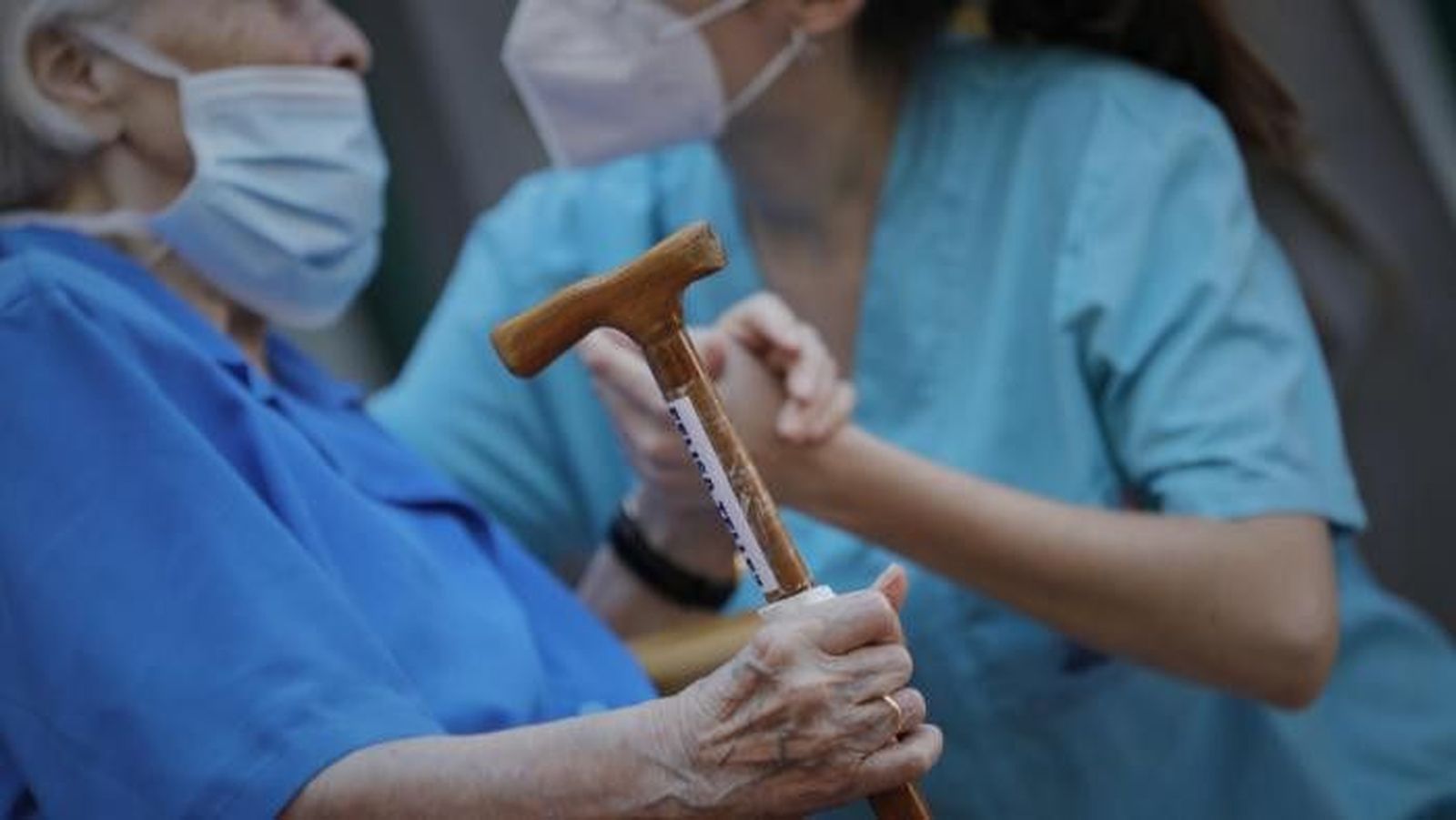 Europapress 3211255 trabajadora residencia mayores pablo neruda c santa clara ciempozuelos 5 700x394