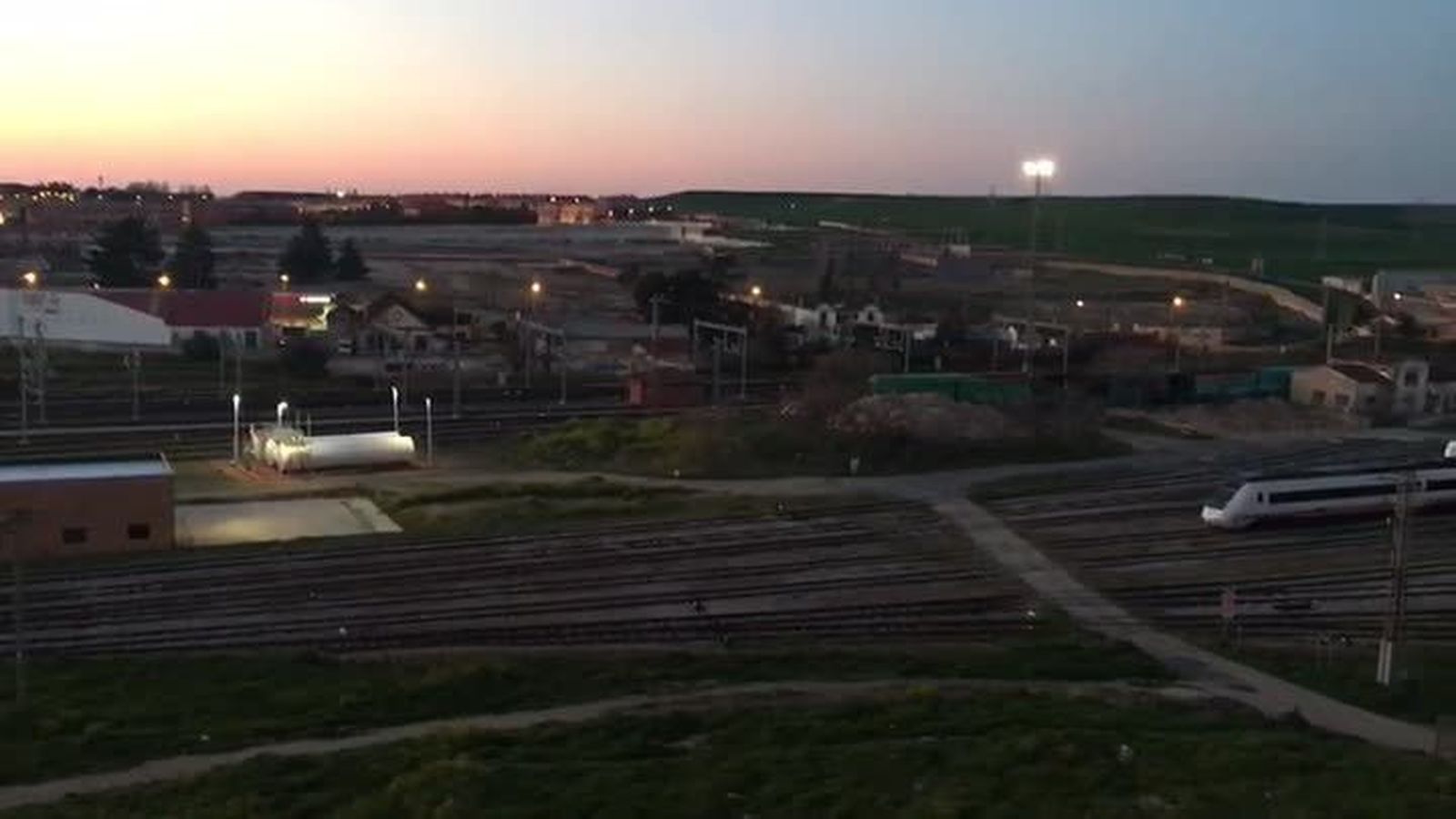 Trenesaplausos2732020