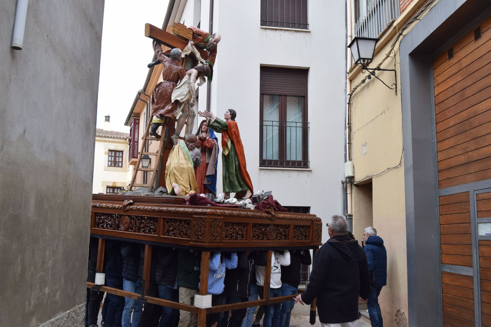 traslado-de-los-pasos-de-semana-santa-a-la-carpa-6