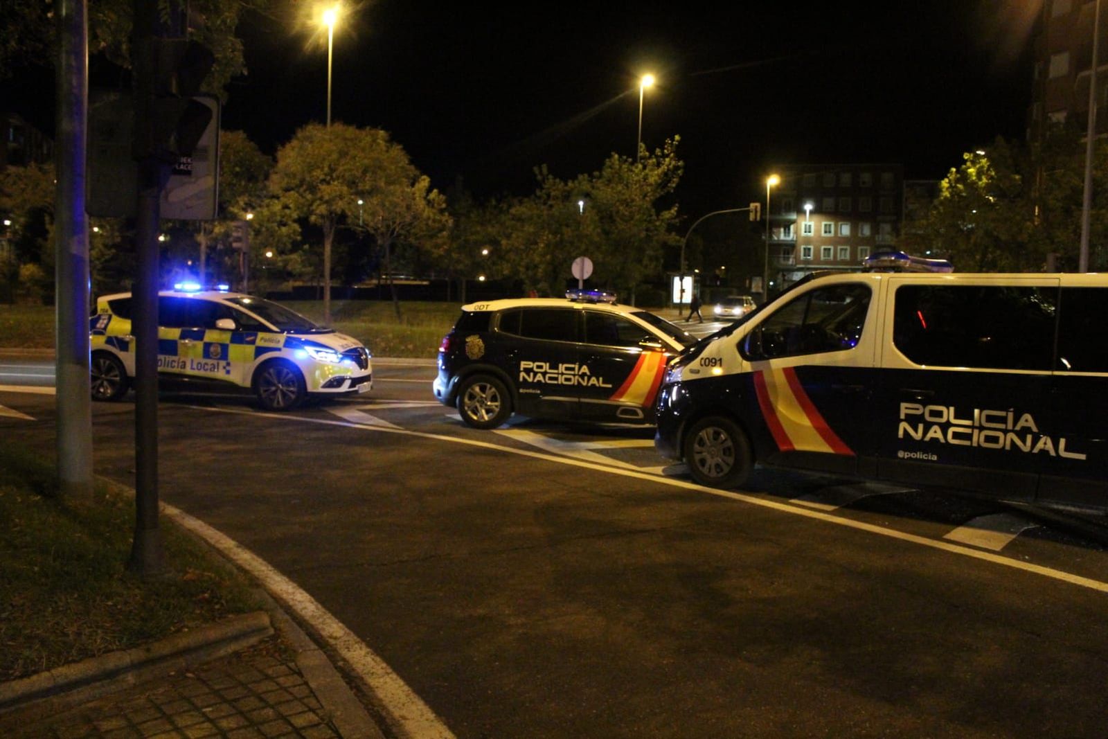 Policía Nacional y Local en la glorieta San Juan Bosco. Foto S24H