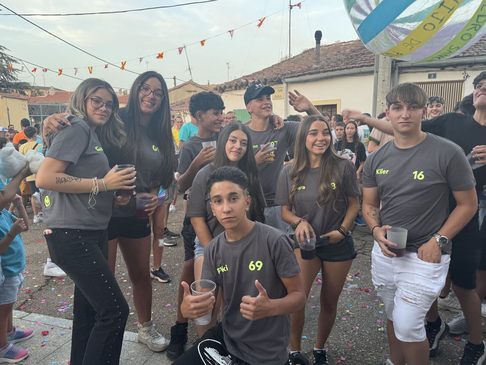 Doñinos de Salamanca. Pregón a cargo de la Asociación Noonan con Celia Vega Cepriá. Acto amenizado con sangría y la charanga El bombazo.