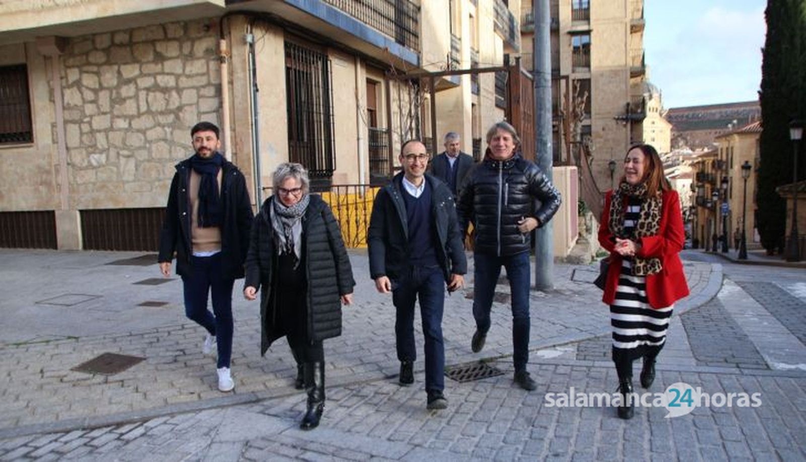 Carlos Martínez, atiende a los medios de comunicación junto a David Serrada, antes del encuentro con la militancia Carlos Martínez, atiende a los medios de comunicación junto a David Serrada, antes del encuentro con la militancia