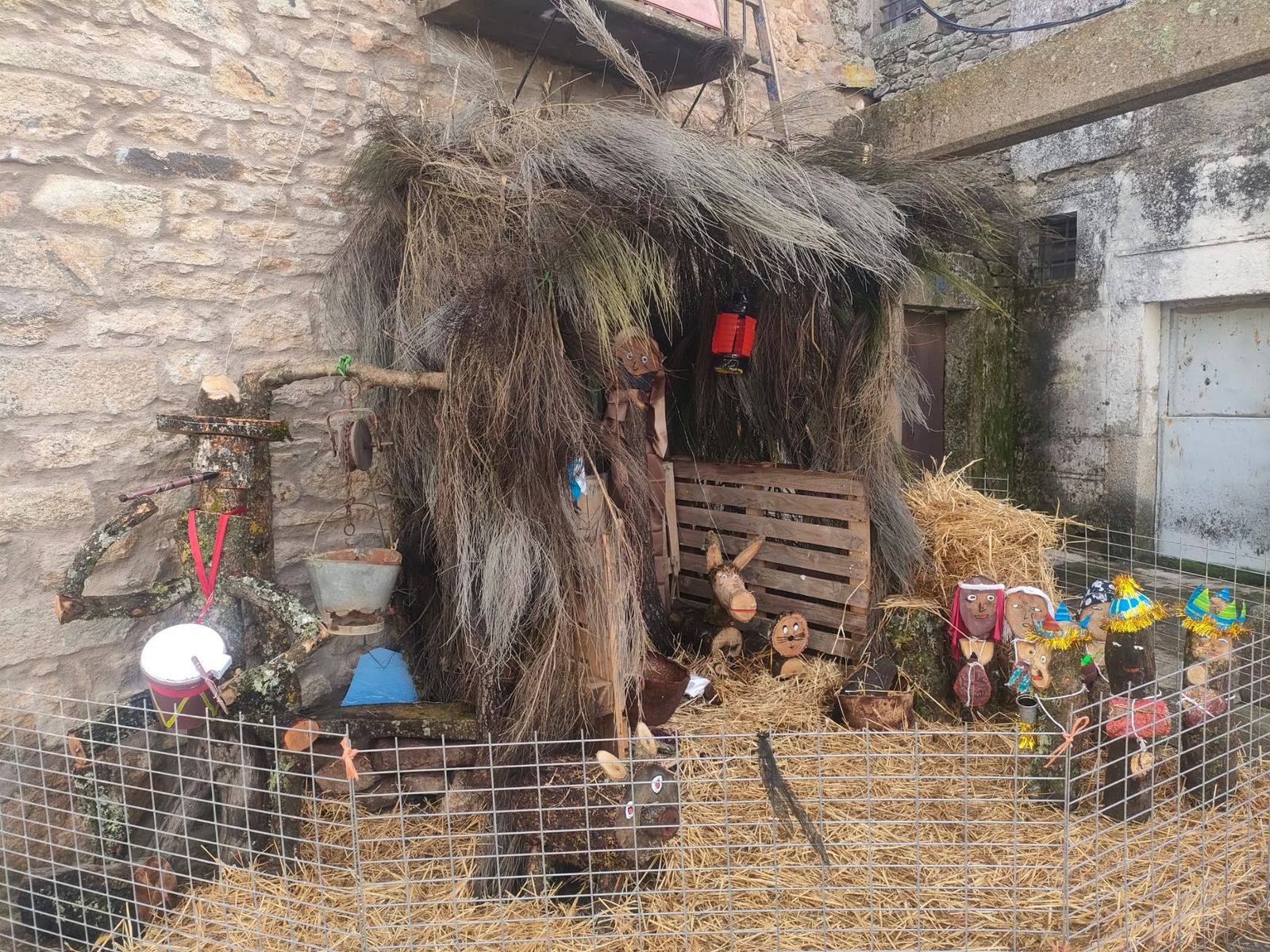 J.D.R.A. - Belén situado en una vivienda de Almendra (4).jpg