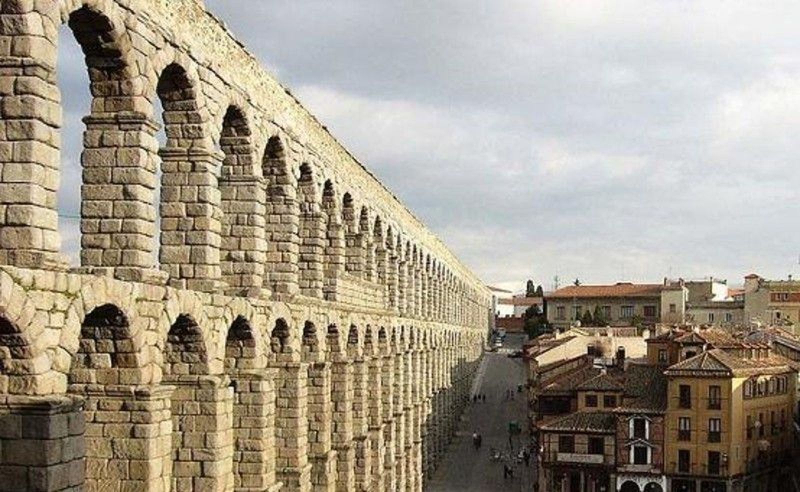 La Junta inicia la firma de convenios para aplicar las estrategias de desarrollo local