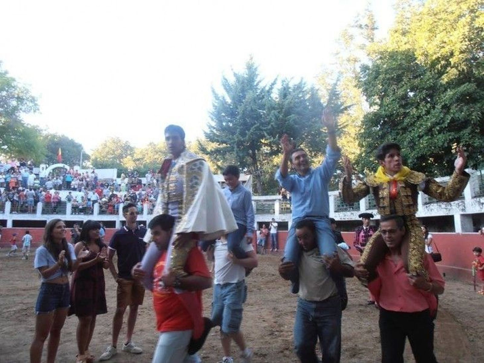Cuatro orejas y rabo para Francisco Colmenero en Sequeros