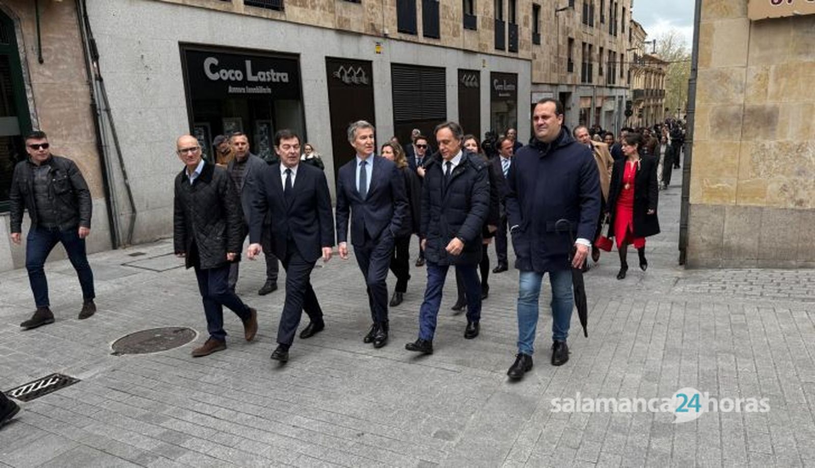 Visita de Alberto Núñez Feijóo en su visita a Salamanca este Domingo de Ramos de 2025. Fotos J.M