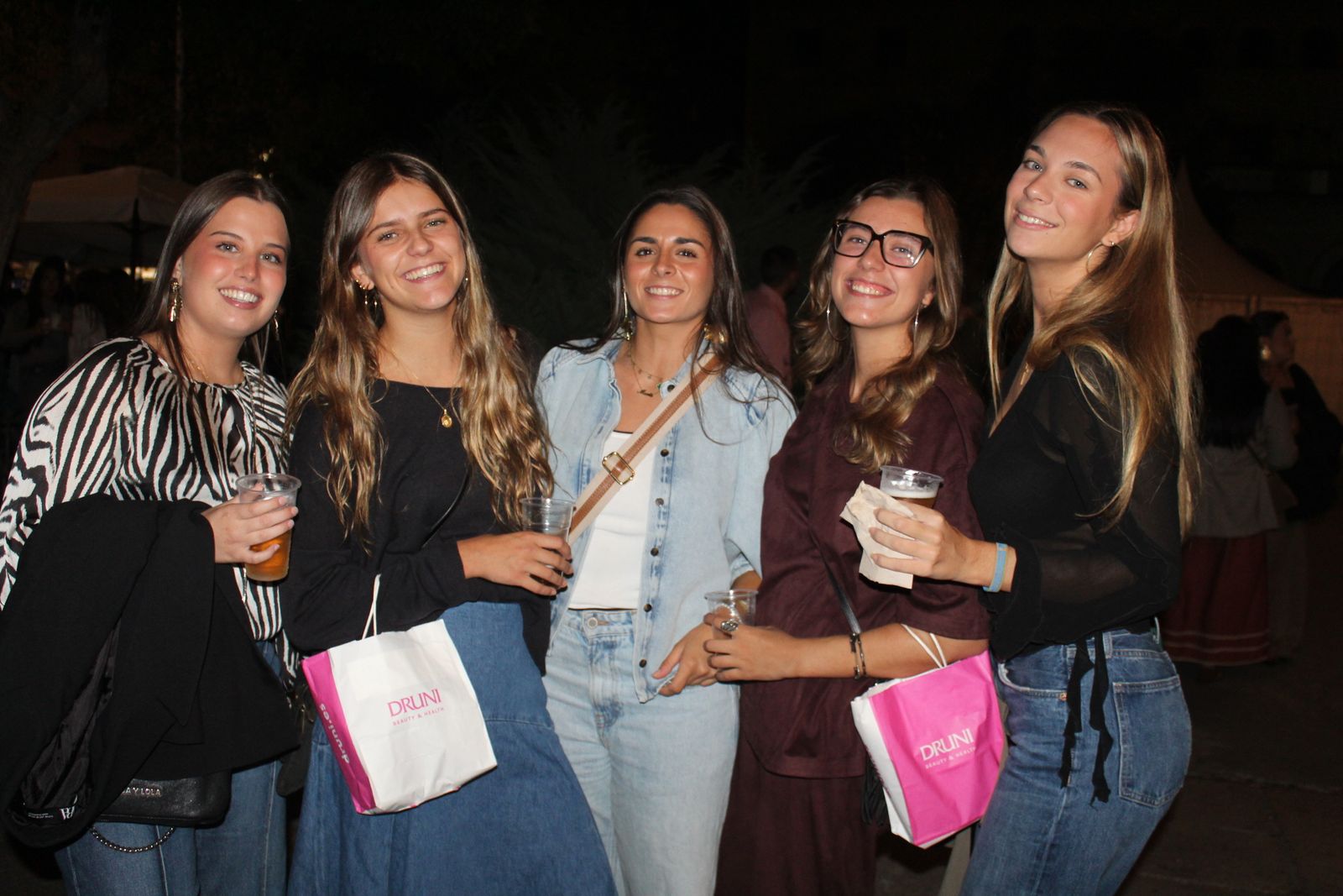 Ambiente en la Feria de Día en la tarde de este