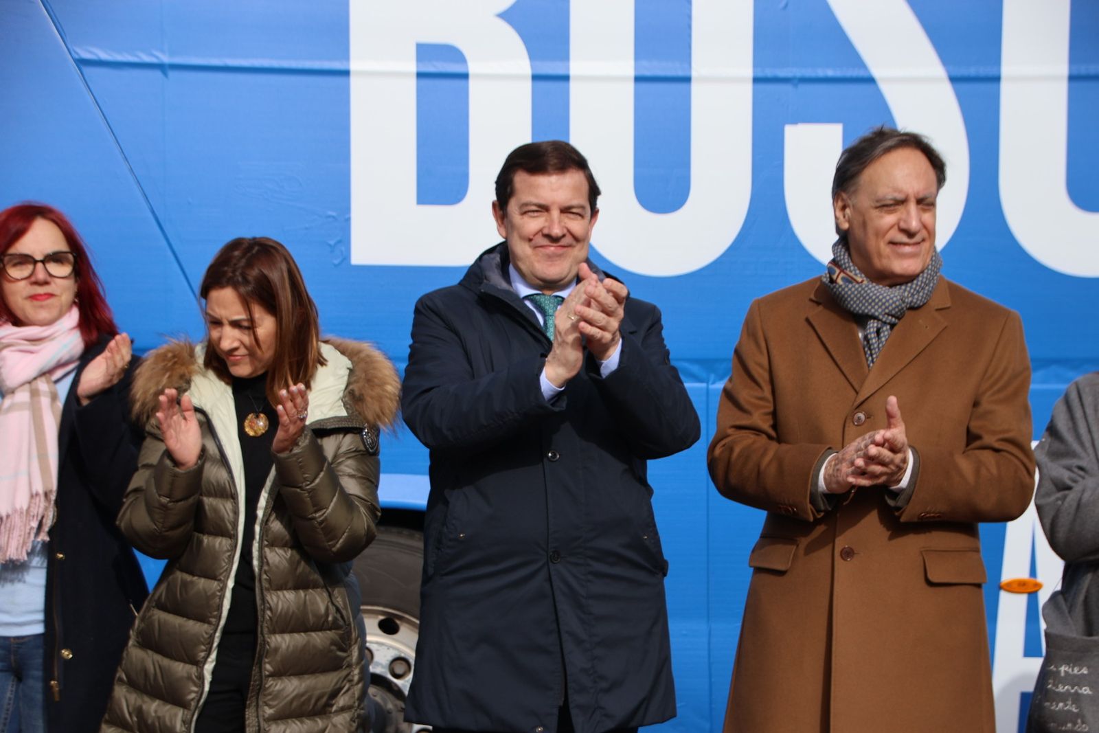 Mañueco presenta su caravana de vehículos en Salamanca