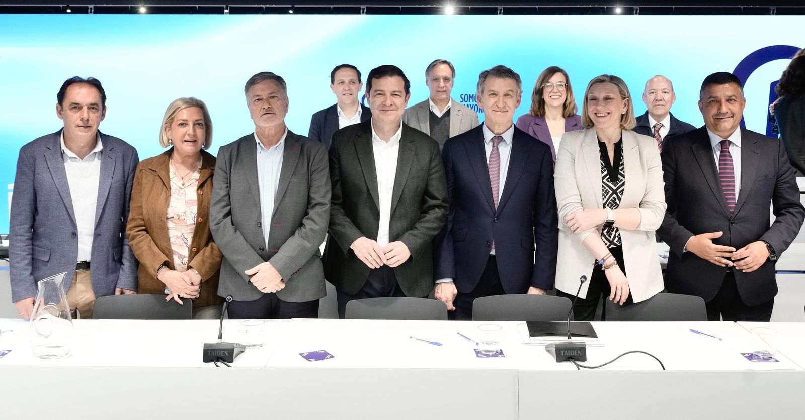 Mañueco asiste a la Junta Directiva del PP e insiste en “un gobierno en solitario”