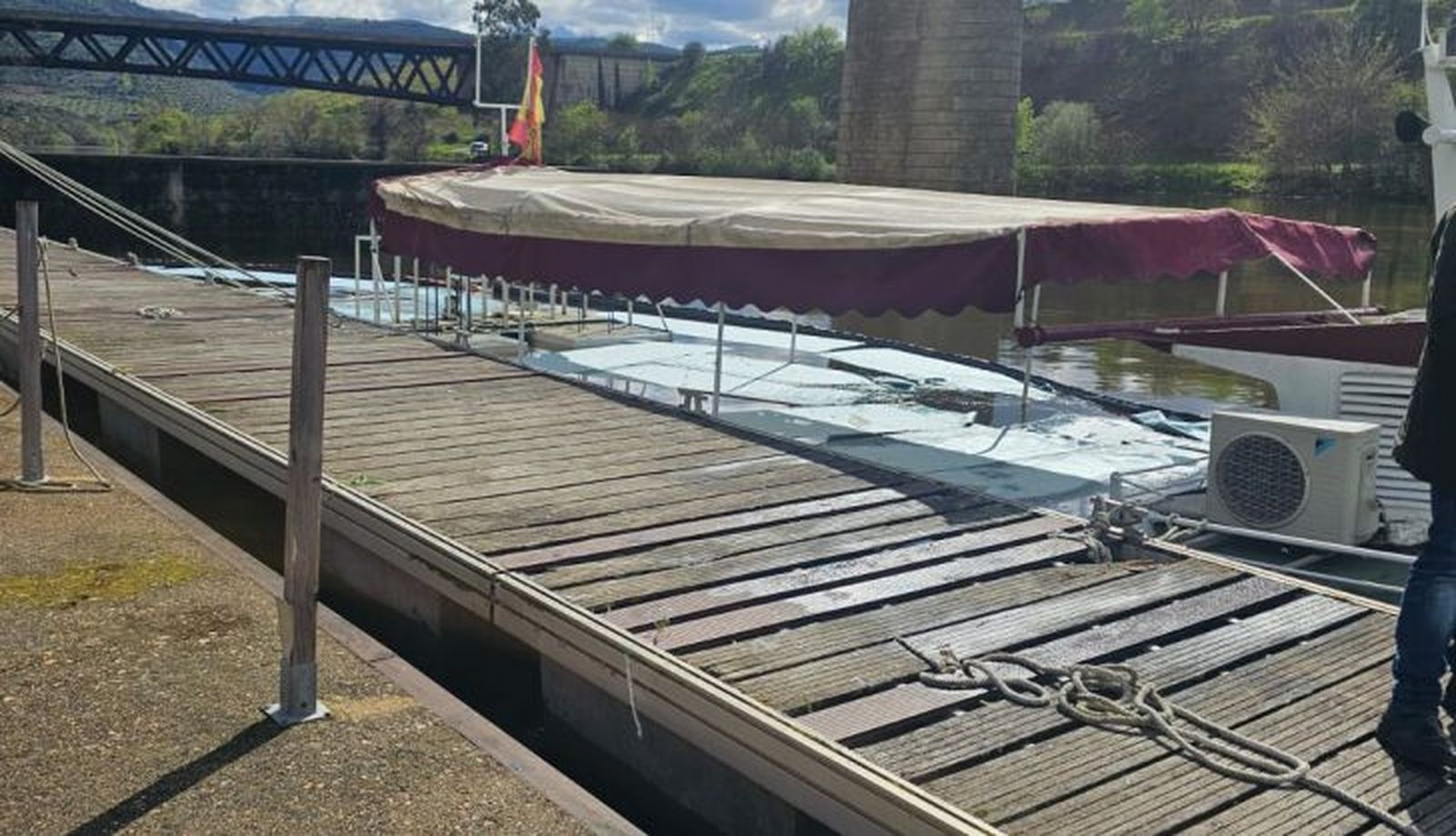 Un barco se hunde en Vega Terrón