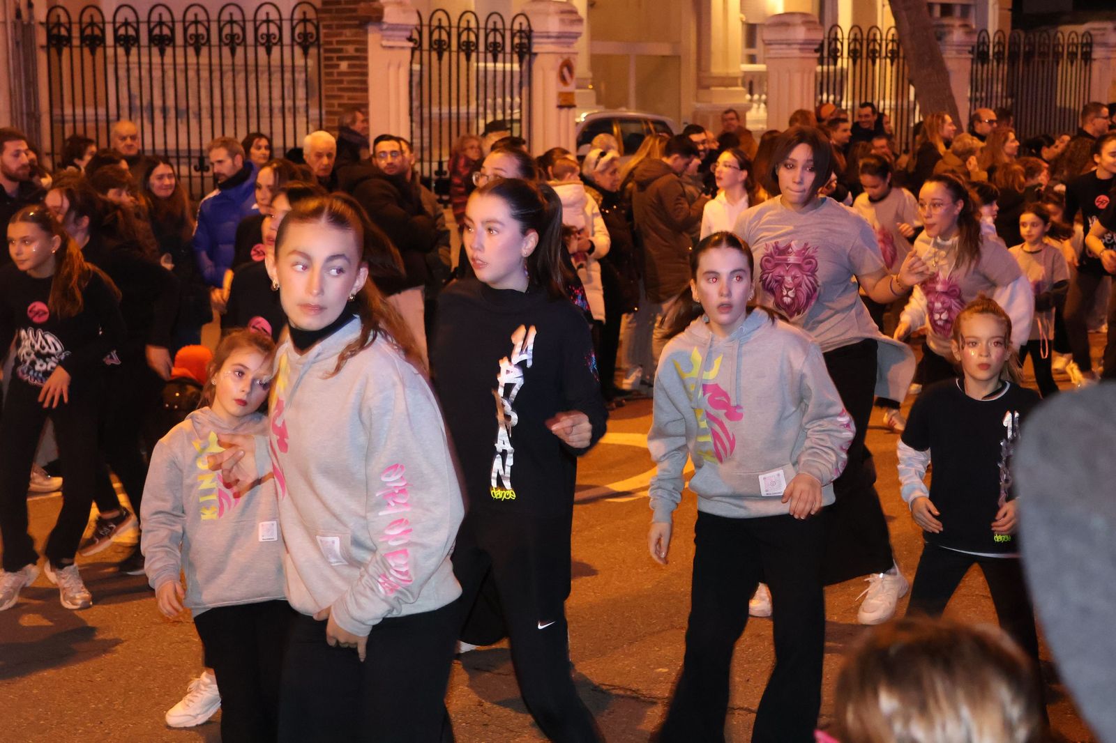 GALERÍA | Segundo desfile, mismo entusiasmo: Zamora se vuelve a disfrazar de Carnaval
