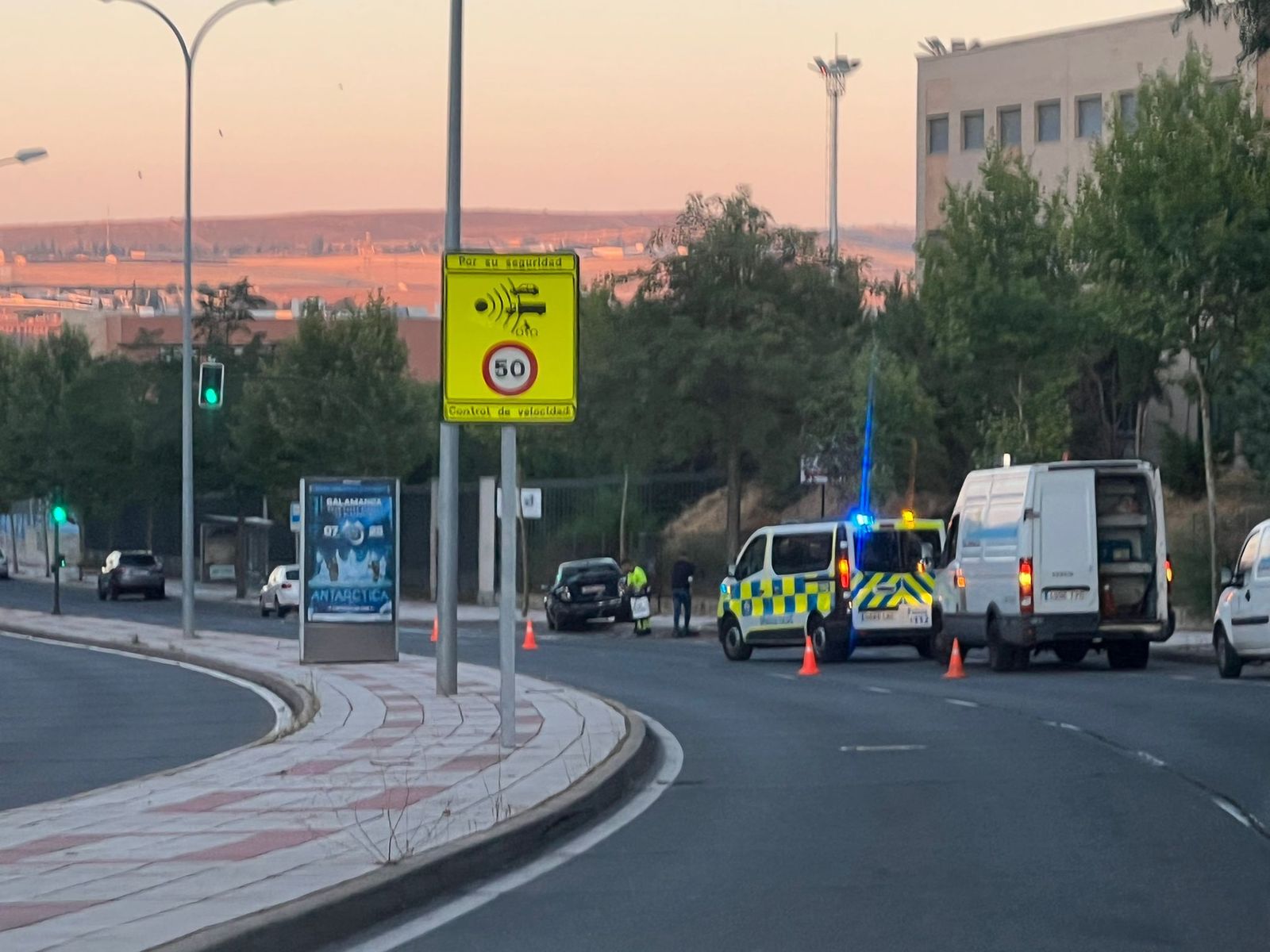 Accidente en la avenida del Doctor Ramos del Manzano. Fotos S24H (2)