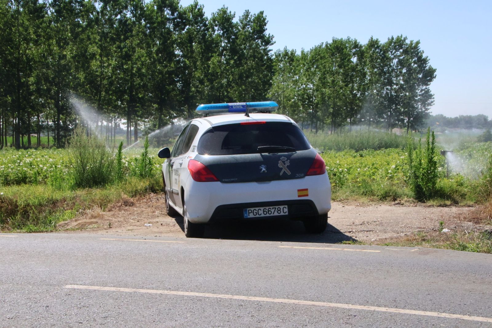 Guardia Civil en la carretera de Aldearrubia