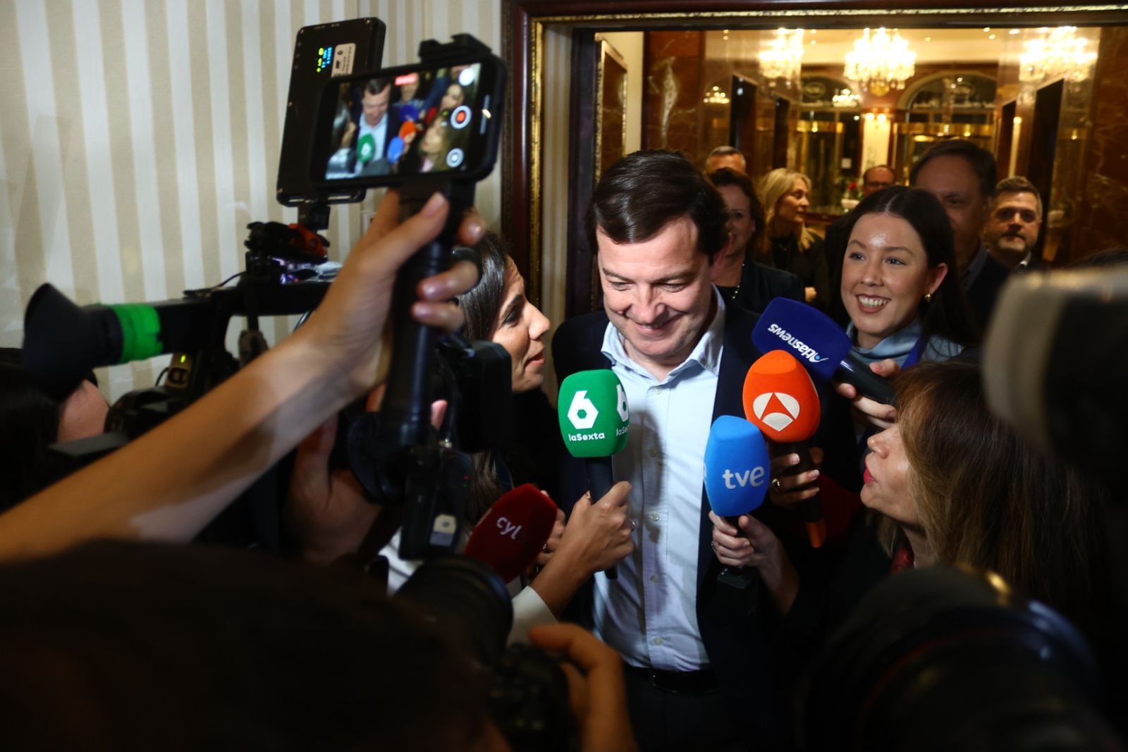Mañueco celebra su triunfo en Salamanca en las Elecciones a las Cortes de Castilla y León 2026
