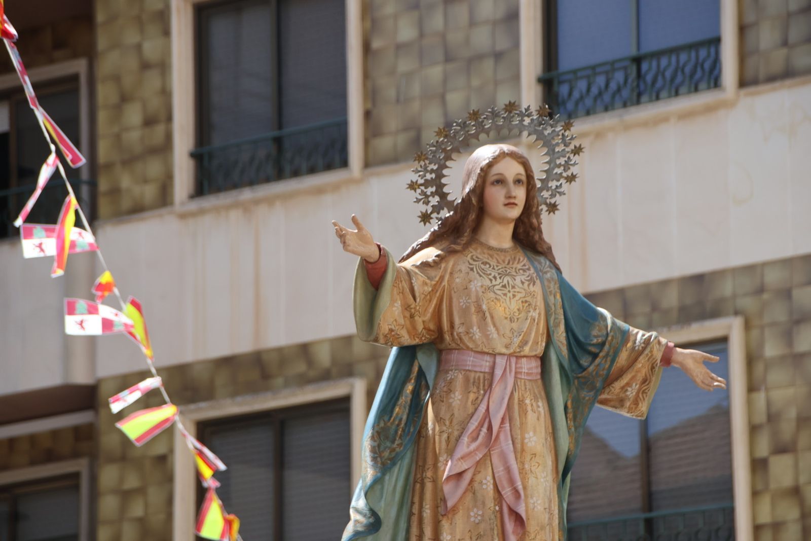 Procesión y ofrenda floral en honor de Nuestra Señora de la Asunción en Guijuelo