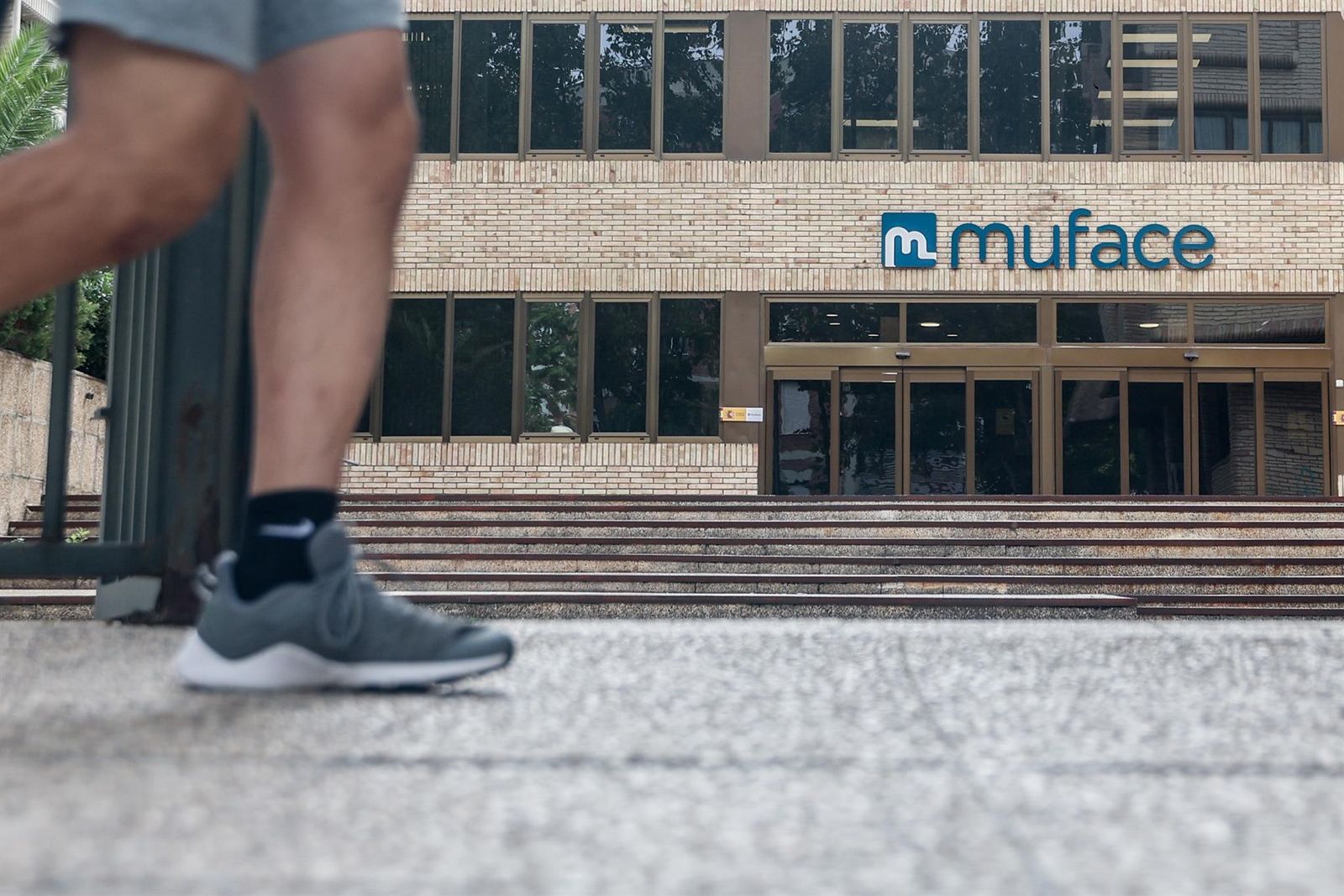 Fachada de un edificio de Muface, en Paseo de Juan XXIII, a 11 de octubre de 2024, en Madrid (España)